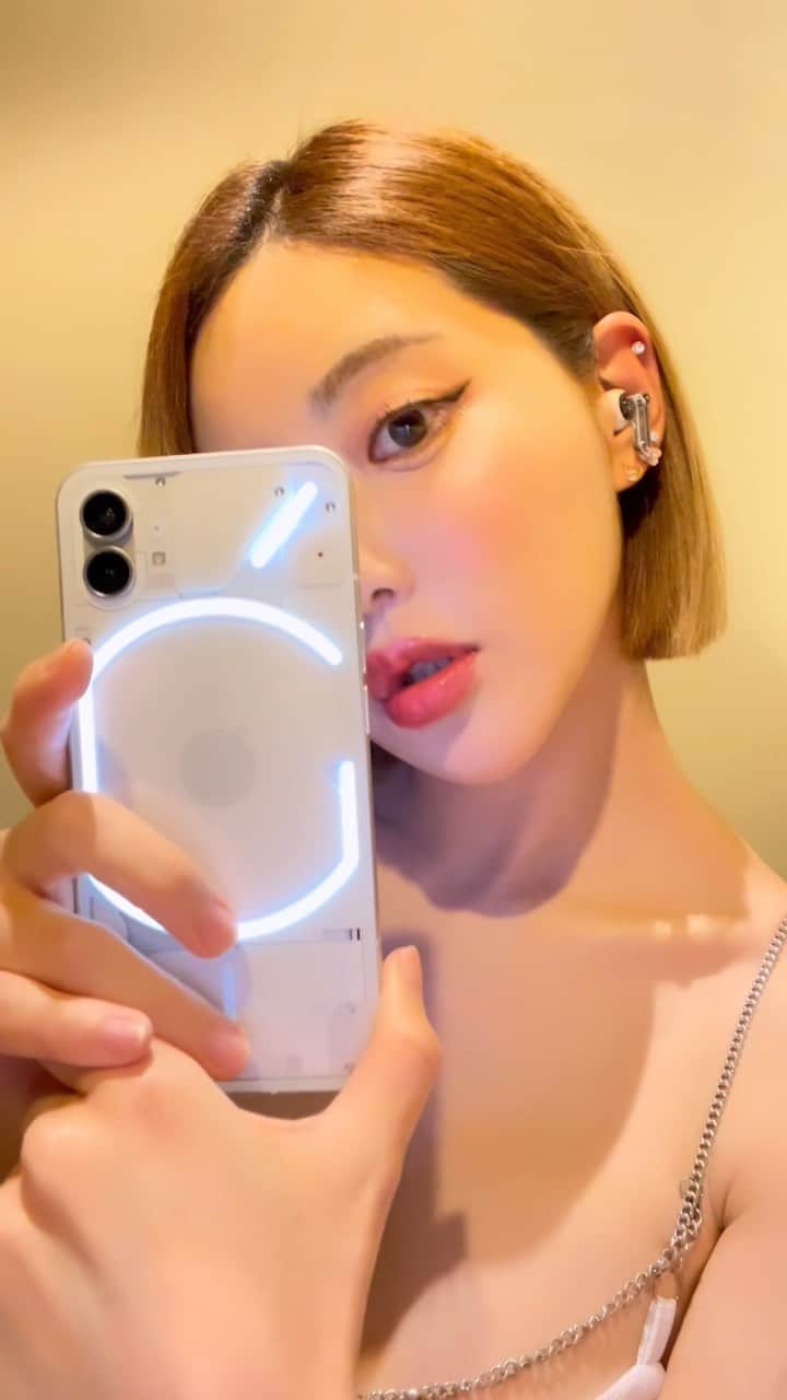 Dj Sodaのインスタグラム：「요즘 핫한 폰 내가 먼저 써볼께~ It’s “ #NOTHING ”. It’s something special📲」