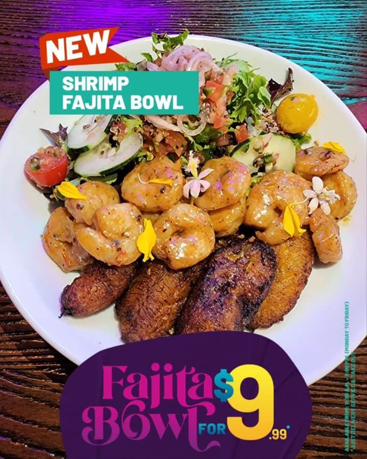 のインスタグラム：「Shirmp Fajita Bowl $9.99, desde YA puedes disfrutar de los mejores bowl estilo Fajitas, todos los días hasta las 3pm en @chabellamiami tienen el enlace en la biografía para que puedan pedirlos de inmediato para delivery y Takeout.  Tenemos muchas opciones de Fajitas Bowls, Tenderloin (lomito), Pollo al Pastor, Cerdo al Pastor, Camarones, Mariscos, Mariscos y Pescado, Mixtas y tu puedes elegir los acompañantes que quieras, incluso extra de carnes. Y también tenemos los Fajita Bowl Veganos」