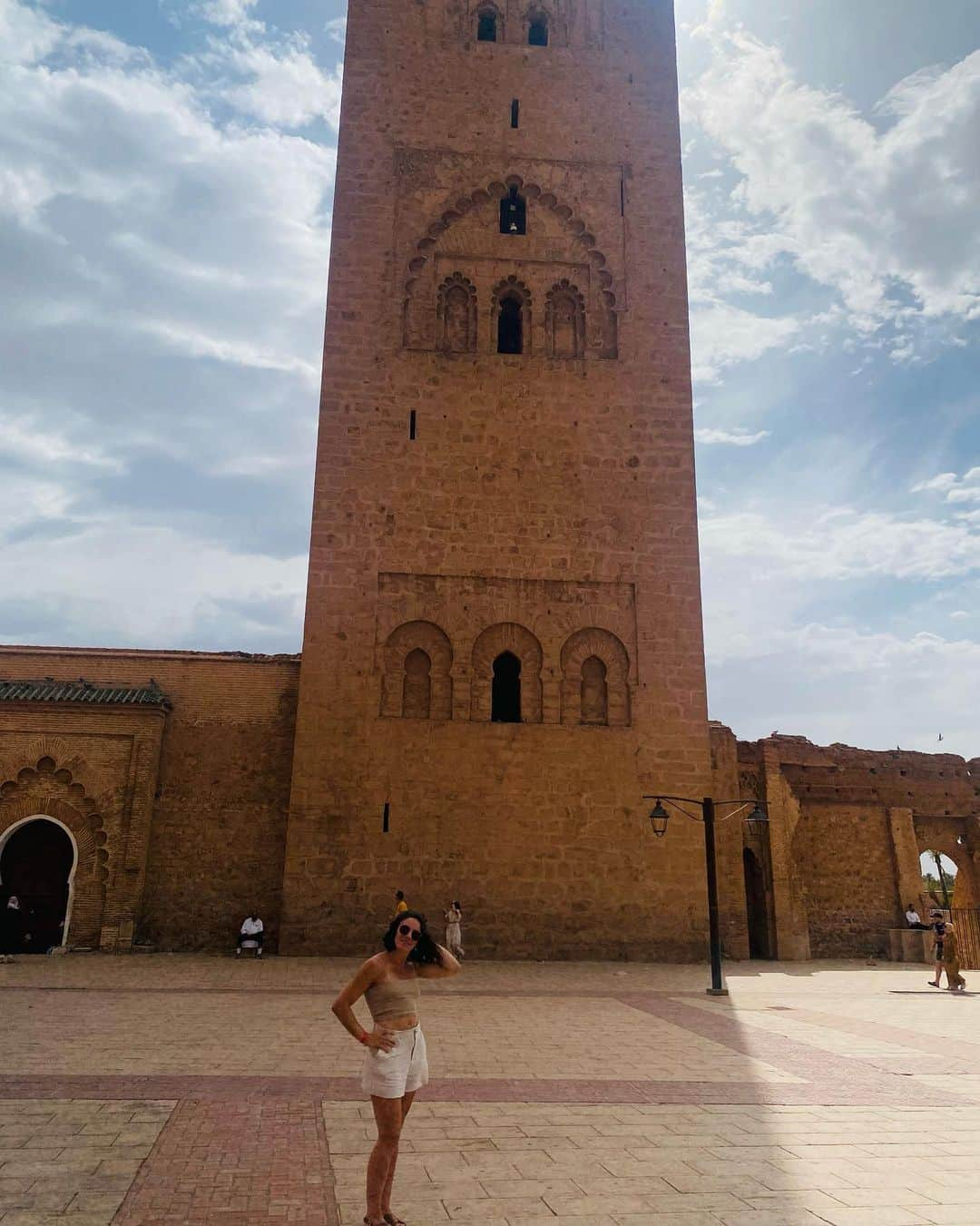 ユナ・デュフネさんのインスタグラム写真 - (ユナ・デュフネInstagram)「La Médina 🇲🇦 . . . #Maroc #Marrakech #Medina #OldTown #Hot #Summer #City #Mosquee #Koutoubia #kutubyya #minaret」7月21日 17時38分 - youna_d