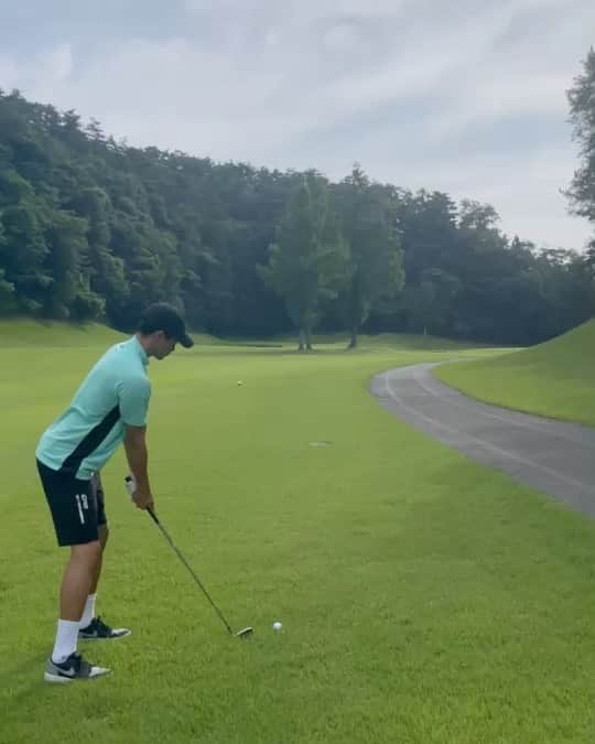 のインスタグラム：「天気も晴れてメンバーも最高だったし、気持ちよかった〜🏌️‍♂️」