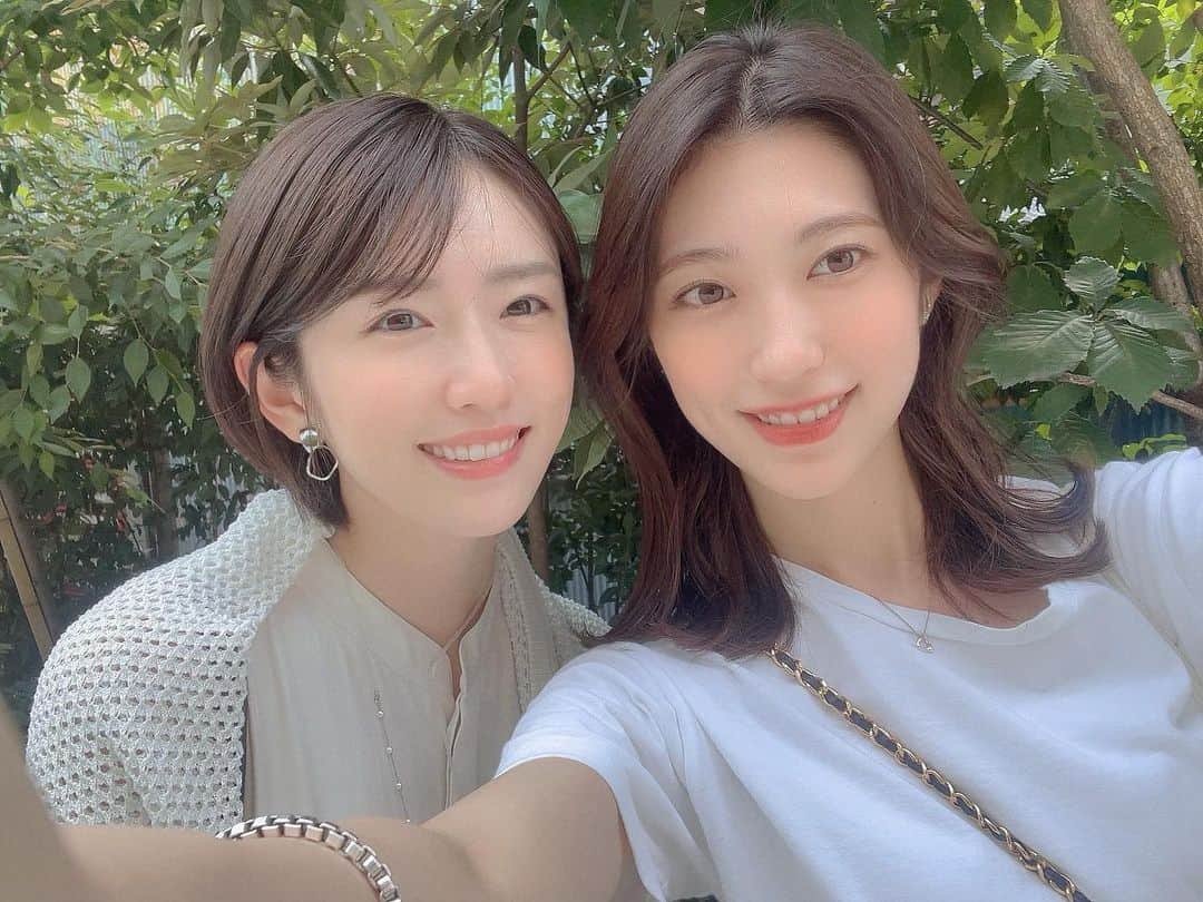 樋口柚子のインスタグラム：「🫶 別れ際にサラッとおしゃれなプレゼントくれた かっこよかわいい莉奈ちゃん☺️🌼」