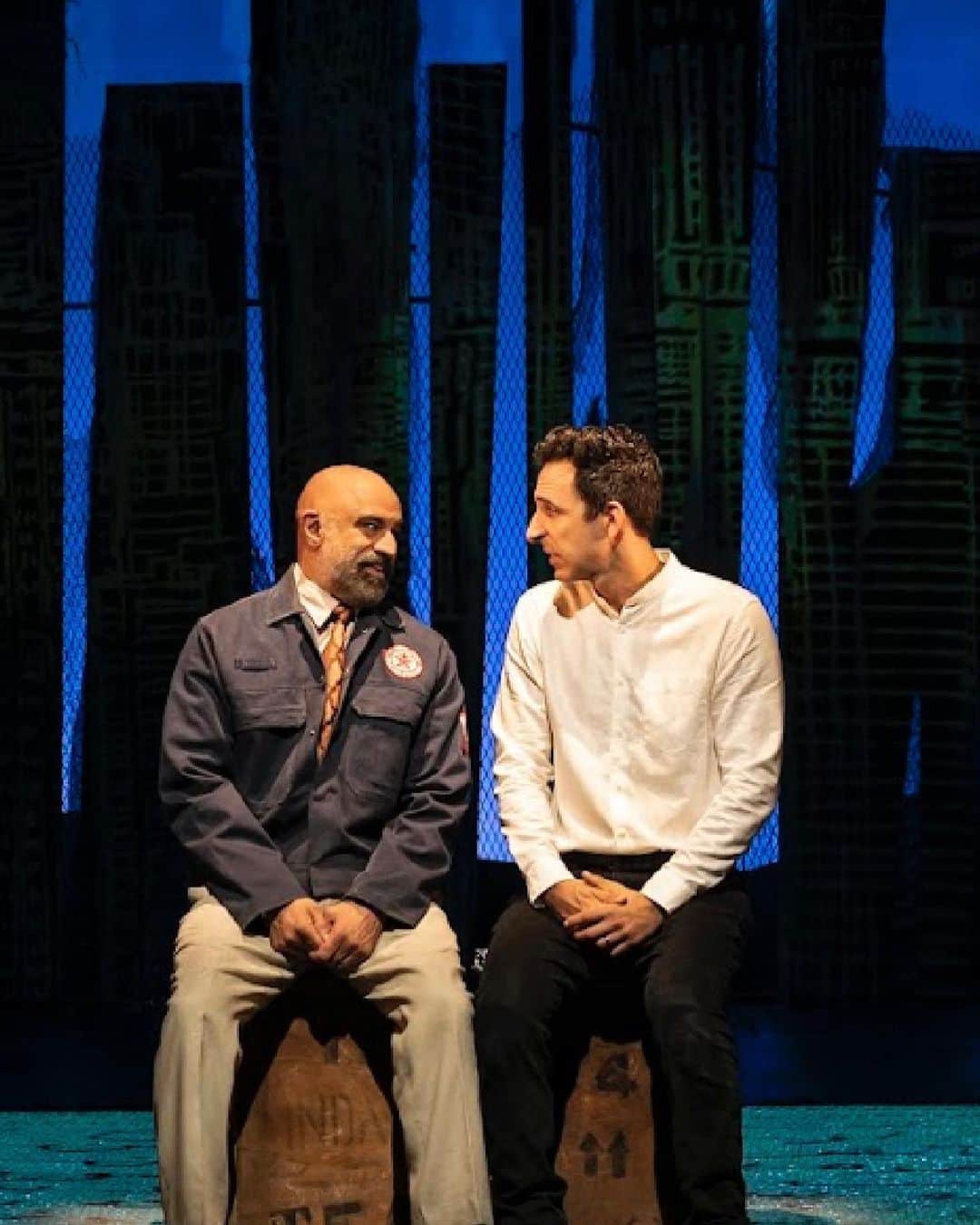 ファラン・タヒールのインスタグラム：「Tonight the kites fly high on Broadway!!! Opening night…..THE KITE RUNNER!!!」