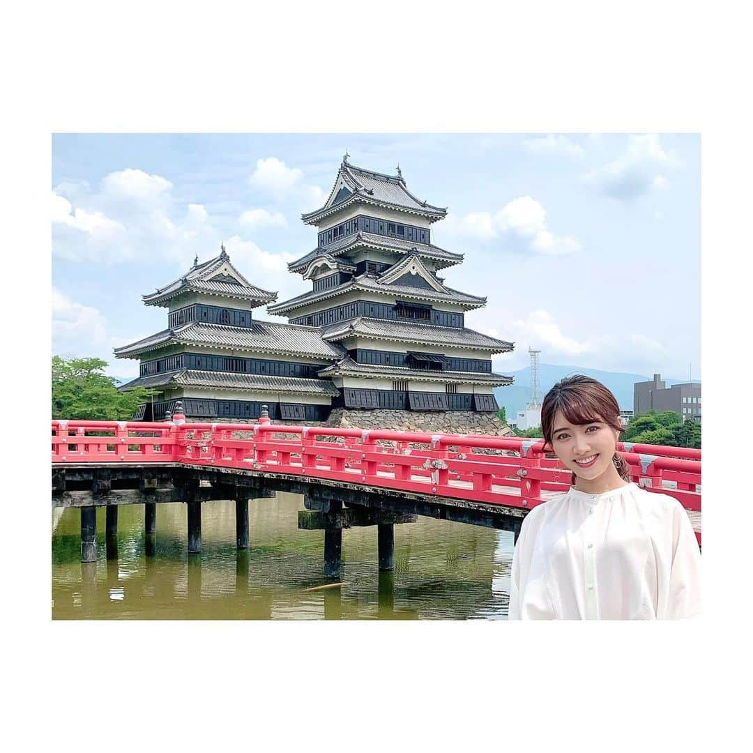 久保井朝美さんのインスタグラム写真 - (久保井朝美Instagram)「🏯 ちょうど1ヶ月前☀️ 松本城に行きました🏯  惚れ惚れする美しさ❤️ 好きすぎて溶けそう🫠  この写真は特にお気に入り❣️ お父さんありがとう☺️ #父撮影  善光寺→松代城→高島城 →松本城→松本市美術館 という豪華ツアーでした🍀  また行ける日が 早く来ますように🥺  #気象キャスター #久保井朝美 #気象予報士 #防災士 #講演会講師 #城ガール #松本城 #国宝 #現存12天守 #日本100名城 #城めぐり #長野県観光 #第二の故郷 #信州旅行 #善光寺 #松代城 #高島城 #松本市美術館 #家族旅行 #父娘旅行」7月21日 21時30分 - asami_k920