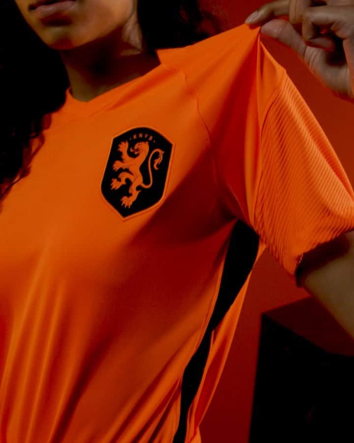 Wannahavesのインスタグラム：「Have you already spotted these 🆕 kits? ⚽️🧡  Created for @voetbaldirect 🤝  #wannahaves #case #client #voetbaldirect #nothinglikeoranje #thesocialbrandagency」