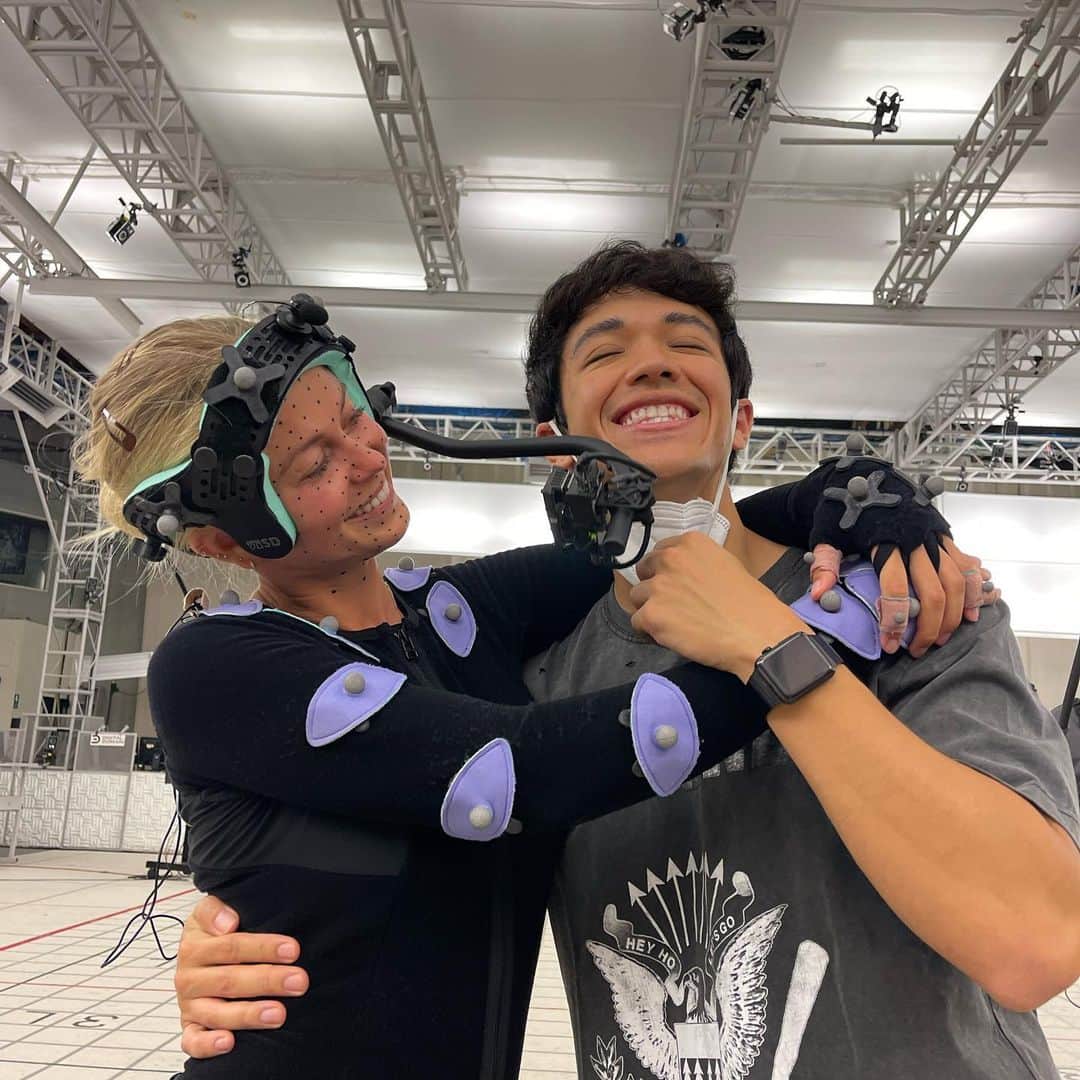 カイル・ハナガミさんのインスタグラム写真 - (カイル・ハナガミInstagram)「Every birthday I look back at my year of life. This year had some very difficult moments and a lot of heartbreak, but it doesn’t compare to the love. ♥️」7月21日 23時30分 - kylehanagami
