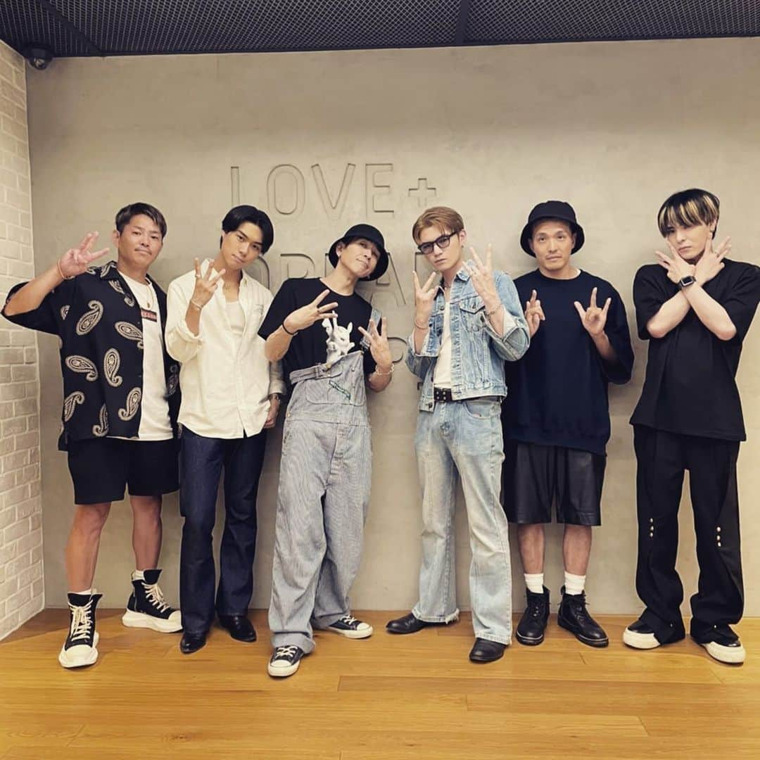 TALAさんのインスタグラム写真 - (TALAInstagram)「. 3rd ANNIVERSARY. . Thank you for always... . . #deepsquad #deeper #3rd #anniversary #thankyou #3周年 #いつもありがとう #感謝」7月22日 2時27分 - deep_taka