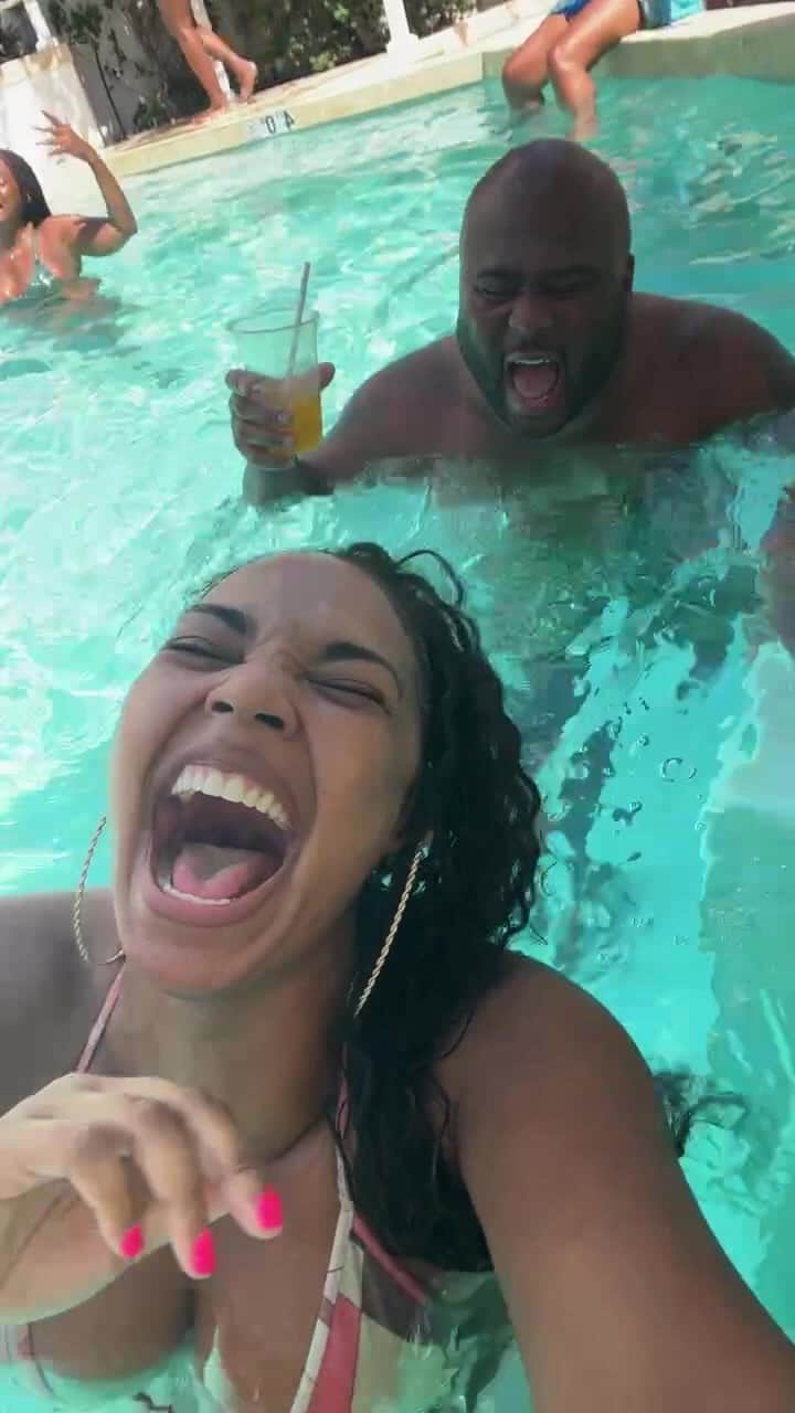 アシャンティのインスタグラム：「🤣🤣🤣」