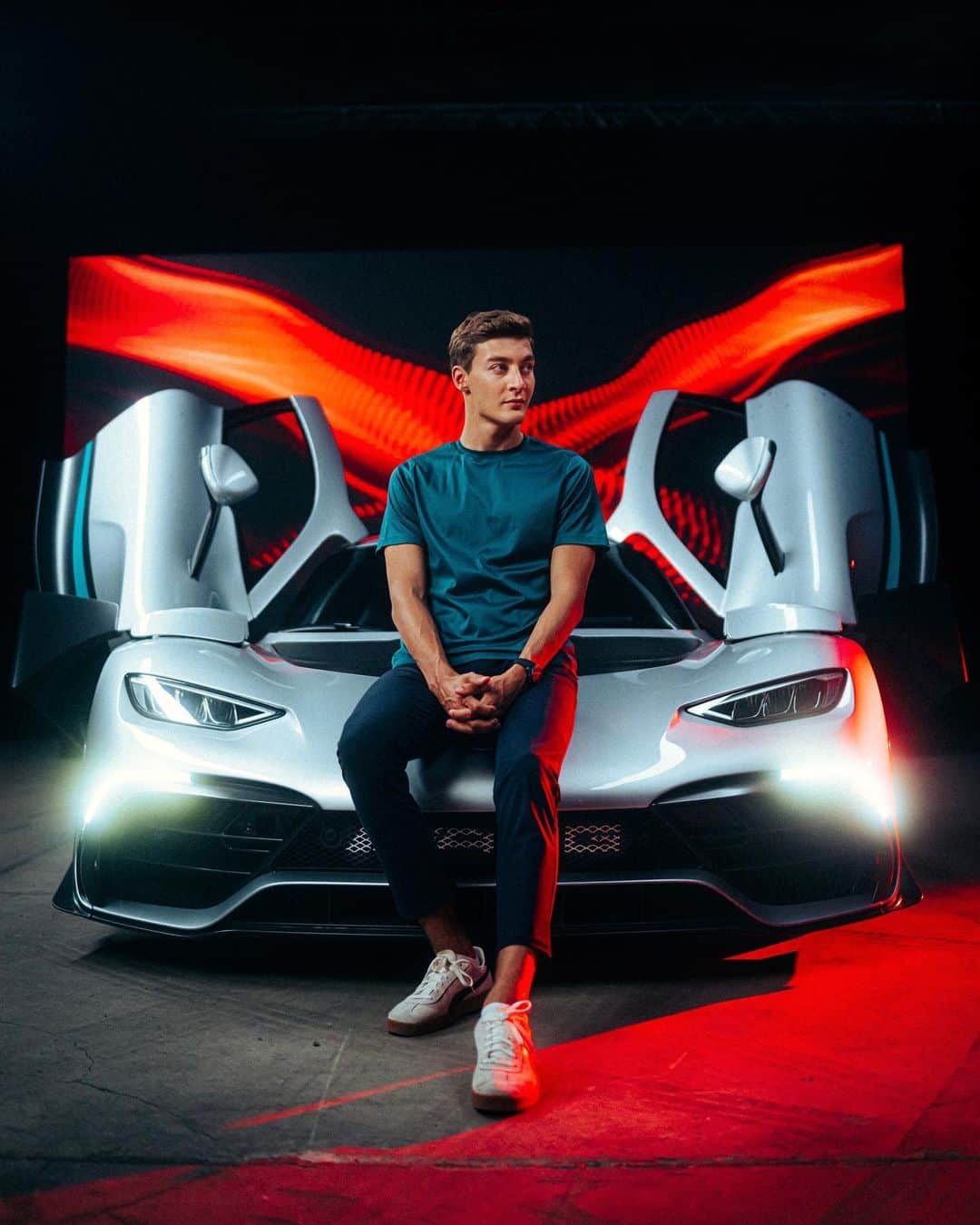 ジョージ・ラッセルさんのインスタグラム写真 - (ジョージ・ラッセルInstagram)「@georgerussell63 x @mercedesamg – always great to stop by at the home of #DrivingPerformance. #WorldsFastestFamily #MercedesAMG」7月22日 9時07分 - georgerussell63