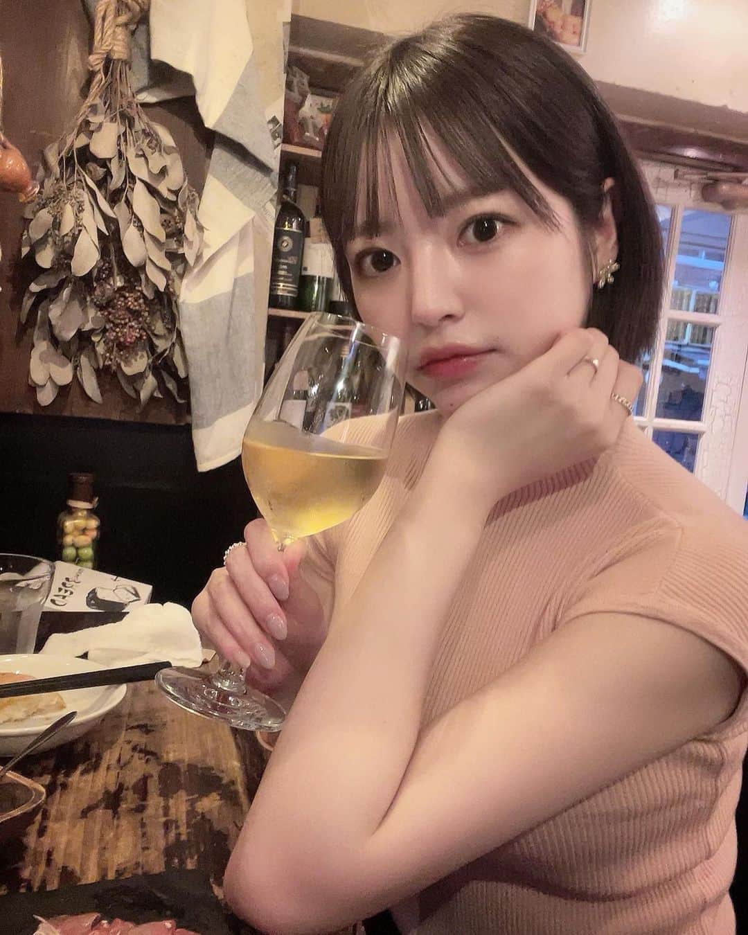 小森ほたるのインスタグラム：「毎日暑いですね😵 今週もお疲れ様でした⸝⸝> ̫ <⸝⸝🌙✨」