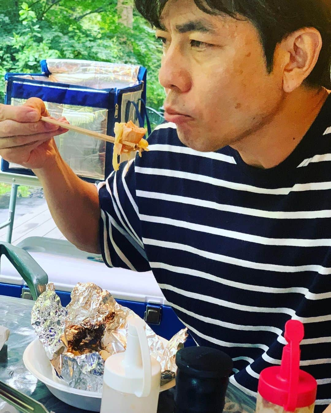 山中崇史さんのインスタグラム写真 - (山中崇史Instagram)「鮭のホイル焼きを食べる #山中崇史」7月22日 13時34分 - yamanaka_takac