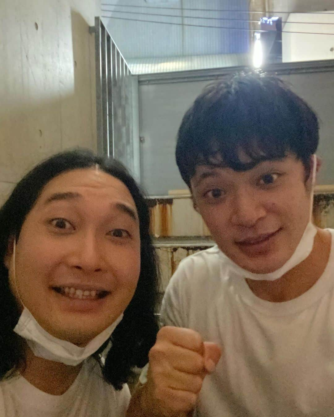 賀屋壮也さんのインスタグラム写真 - (賀屋壮也Instagram)「今日はYoutubeチャンネル「かが屋文庫」の撮影です  関係ないけど 前に撮った東京ホテイソンのショーゴ Youtube面白い」7月22日 13時53分 - kagaya_kaya