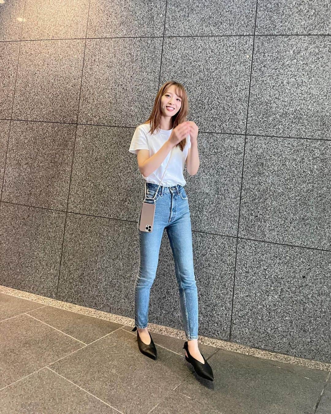 神部美咲のインスタグラム：「iPhone もうこれで 割れないでしょ😎🫣」