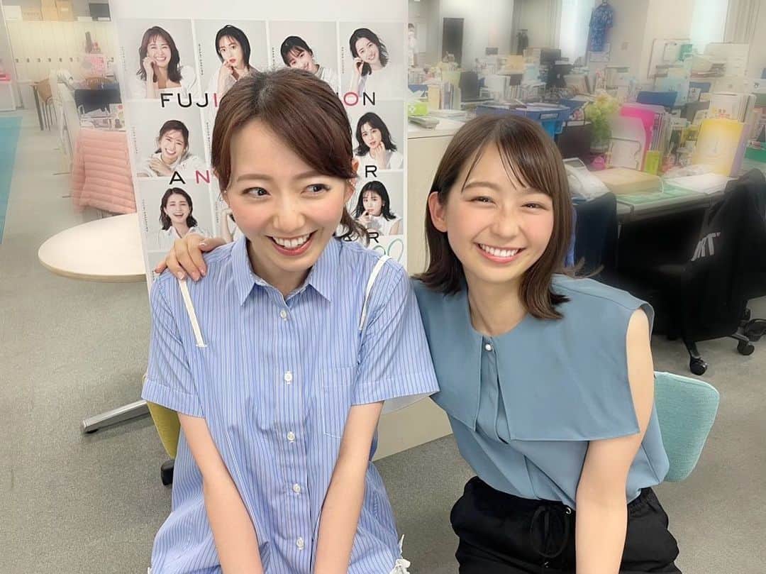 のインスタグラム：「先日、小室アナとYouTube生配信でした🥰！  こんなに自由で良いのかな？というくらい、ゆるゆるとお喋りしております🤭  楽しくてあっっという間に終わってしまいました…😂  このポーズは一体なんなのかと言いますと、小室ちゃんの理想の○○…🤫  アーカイブも残っているのでよろしければご覧ください☺️💓  #とってもチャーミングな後輩 #小室瑛莉子　アナ #フジアナYouTube #ゆるゆる生配信 #ありがとうございました🙏」