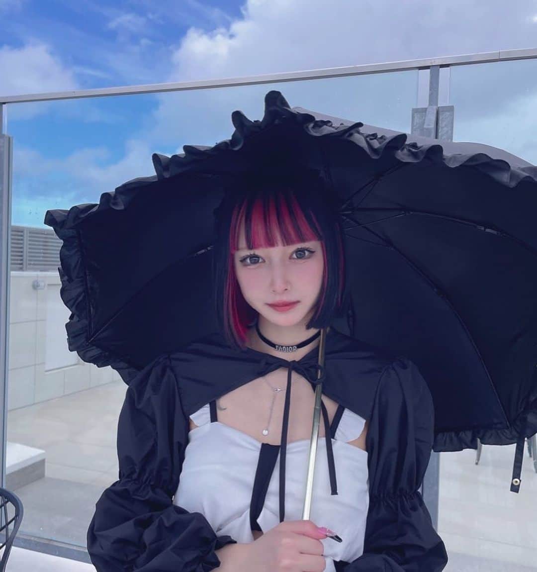 萬鬼百華さんのインスタグラム写真 - (萬鬼百華Instagram)「#沖縄　#プール」7月22日 21時38分 - nkr__chan
