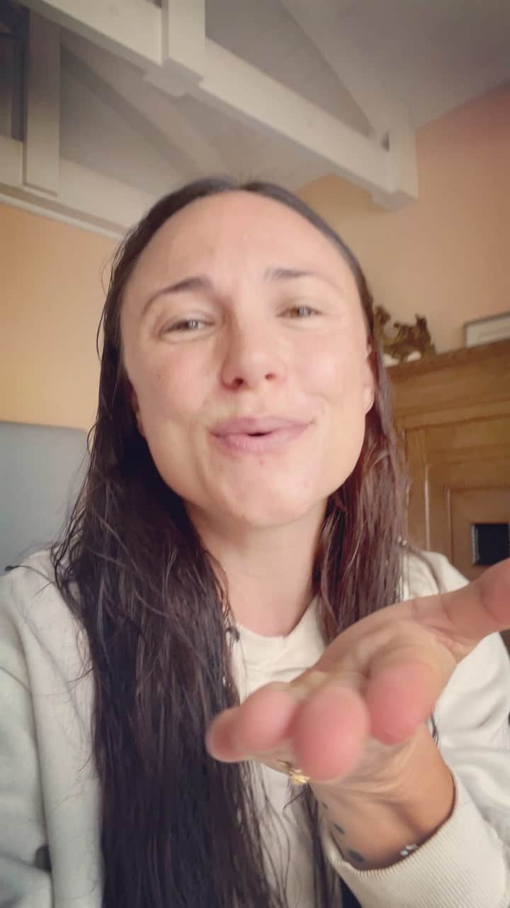 ブリアナ・エヴィガンのインスタグラム：「The 2 winners for @moveme.studio and @veldskoenshoes social impact shoe “The Ranger Boot” is…..   @juanejuanejuane @ms_madiba  Thank you for participating and being so flippin awesome with all of your comments and posts all week.   Can’t wait to see how you wear them while moving people and making great impact in the world. #socialimpactshoe #therangerboot #veldskoen #moveme」