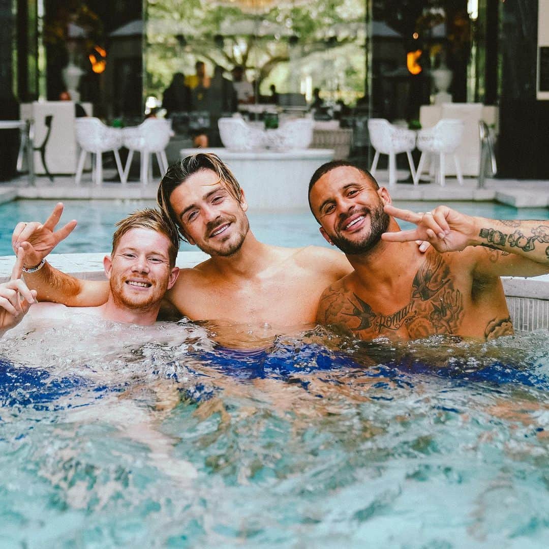 ケヴィン・デ・ブライネのインスタグラム：「Spa day with the boys! 😁」