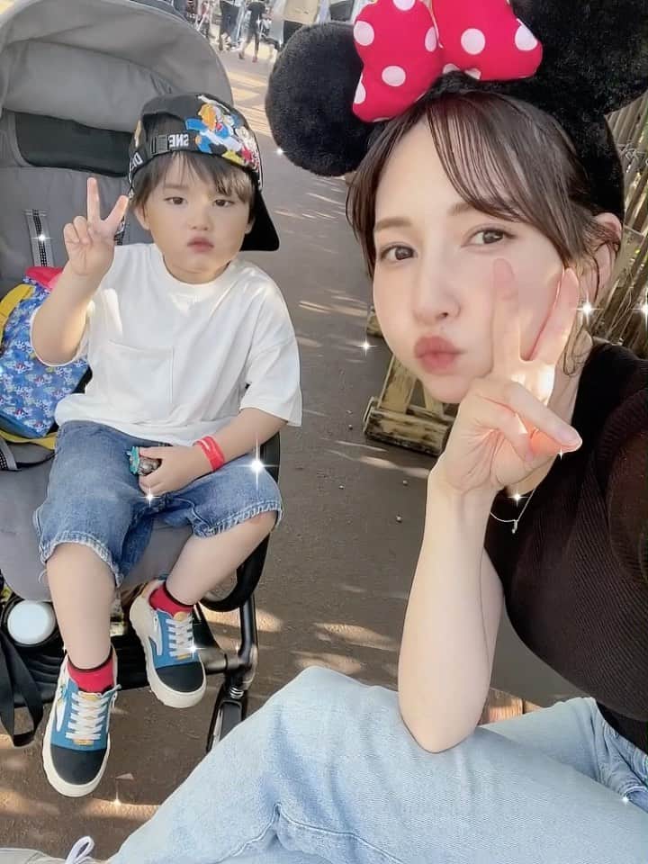 杉本麻衣佳のインスタグラム：「Disney~🐭❤️❤️❤️  #tds #mylove #sonandmom #disney #cute #kids #love #tdl #disneysea #momlife #3yearsold」