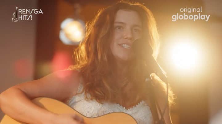 Alice Wegmannのインスタグラム：「#RensgaHits estreia no dia 04 de Agosto ❤️‍🔥🦅 animada pra vocês conhecerem Raíssa Medeiros e a Bandida, e cantarem junto com a gente @globoplay」