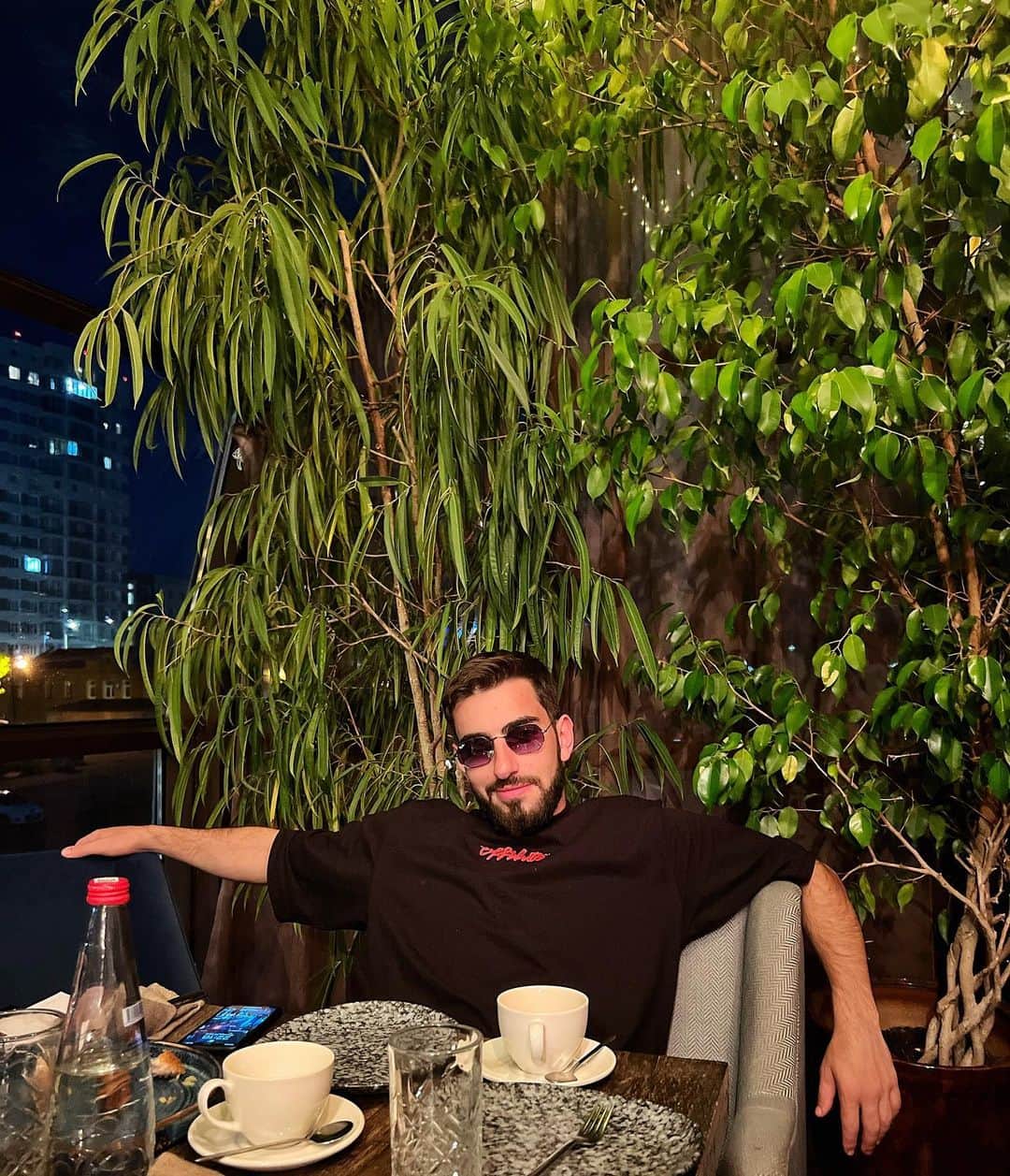 Slava Hayrapetyanのインスタグラム：「Когда все аХфигенно 😎」