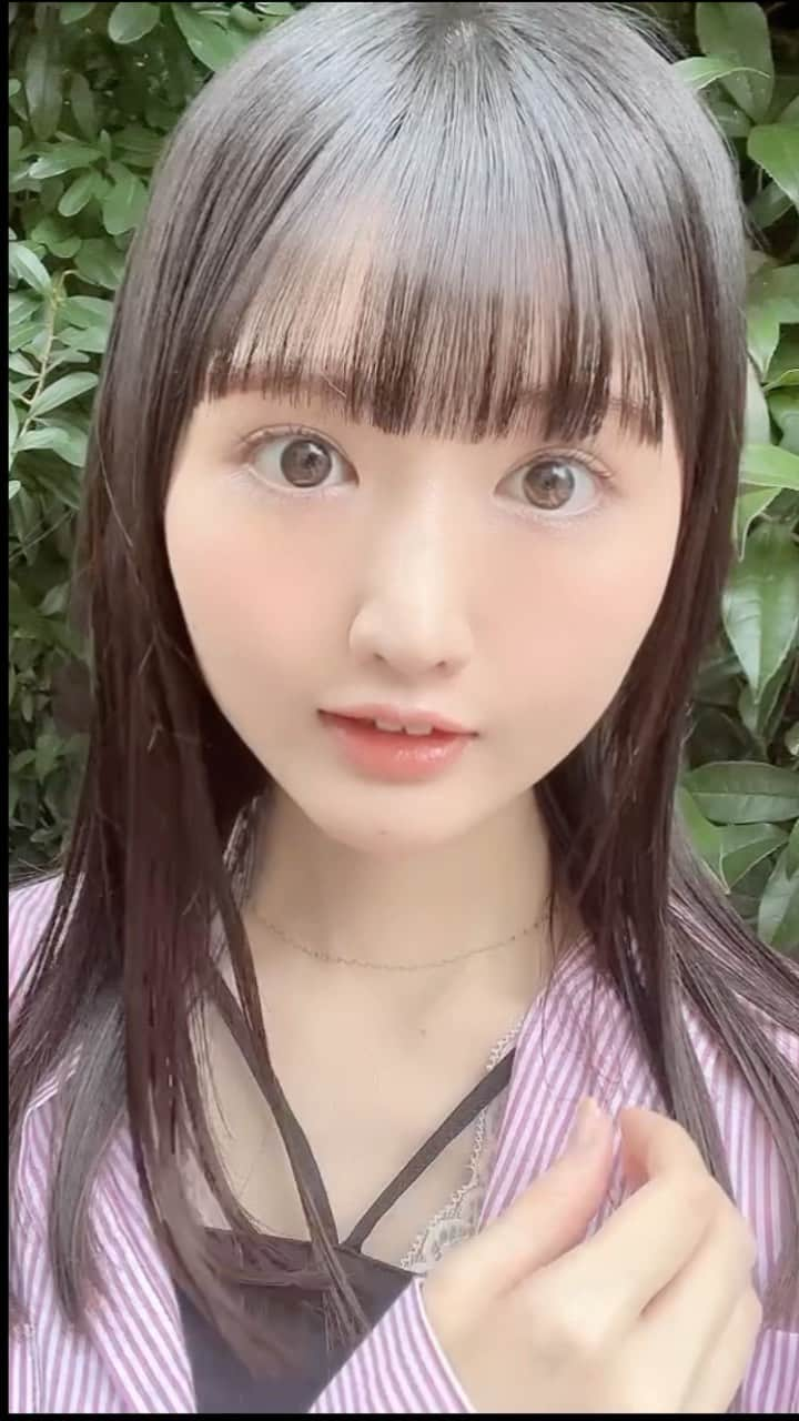 長谷川里桃のインスタグラム：「⁡ 🎐🍃⸝⸝ ⁡ ぅぅ...溶けちゃう。。 ⁡ みんな大丈夫ですか？(੭ᵒ̴̶̷̥́~ᵒ̴̶̷̣̥̀ᑦ) ⁡ ⁡ 最近の私は、ミニ扇風機,日傘,アイスリングなどなも お日さま対策フル装備で出かけてます👒 ⁡ ⁡ 暑さもコロナも危険なレベルなので どうか自分を大切に、お気をつけてくださいね。 ⁡ ⁡ そんな中ではありますが、みんなの夏に ちょっとでもうきうき楽しくなることが 訪れますように願っています☺️🫧 ⁡ ⁡ ⁡ ⁡ ⁡ #selfie  #japanesegirl  #summerfashion  #ootd  #ストレートヘア  #黒髪  #シャツコーデ  #キャミワンピース  #夏コーデ」