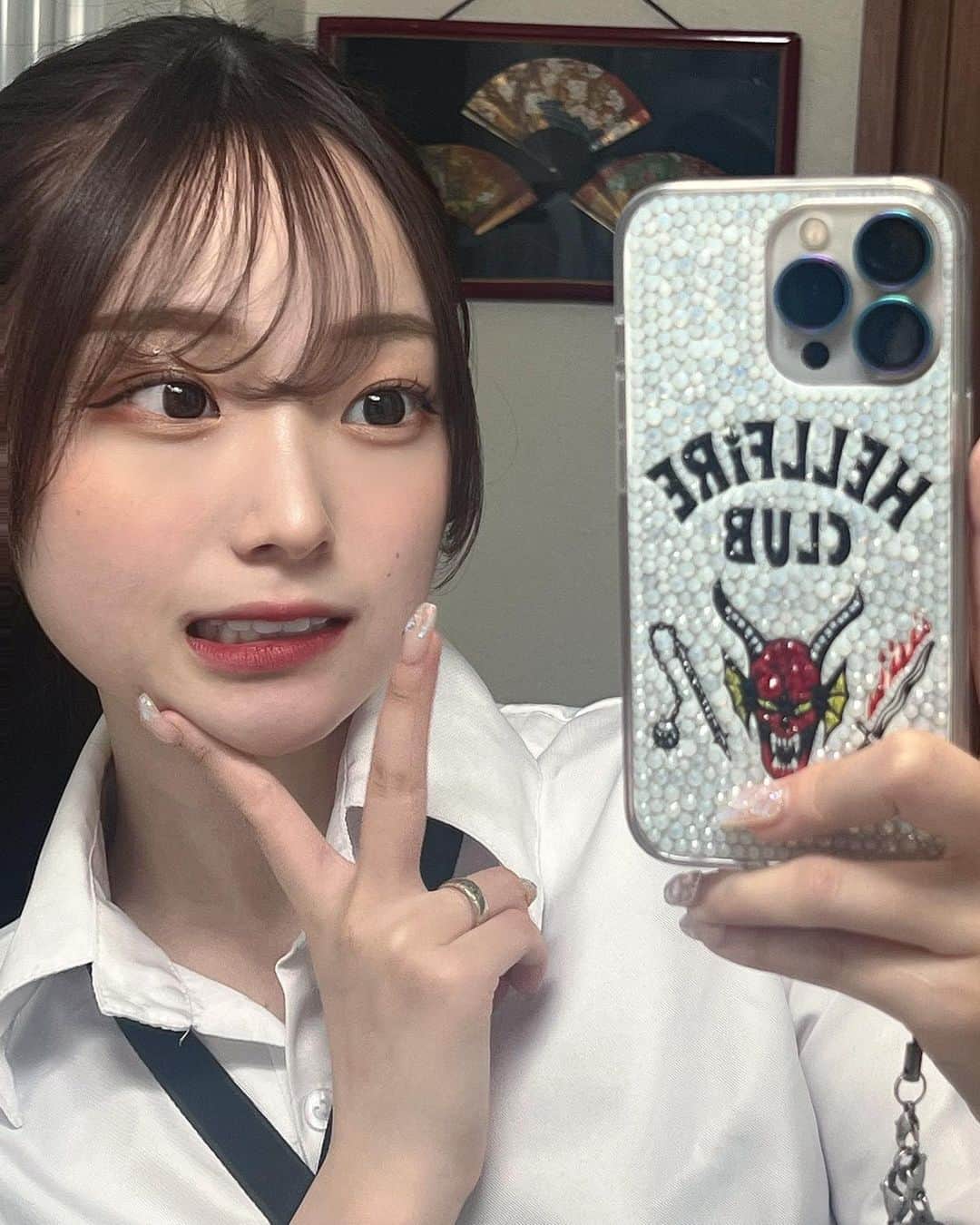 ゆうなのインスタグラム：「ヘルファイアクラブのiPhoneケース @super_deco_shop33 さんに作って貰った 🔥🔥可愛すぎる🤦‍♀️」