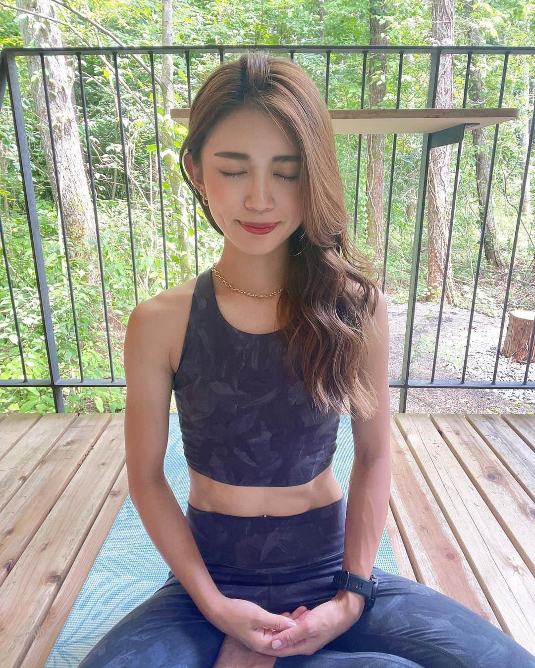 坪井ミサトのインスタグラム：「リセット法🫶  最近暑いからかな？ 少しみんなバテ気味な気がする🥹  よく聞く言葉 「疲れが取れない」 「眠れない」 「やる気が起こらない」  そんな時は何も考えず心を整える。 私もバタバタしていて心に余裕がなくなるときあります🥲  私のリセット法は •自然に触れる🌿 •瞑想して心を落ち着かせる🧘 •思いっきり運動する⚾️⛳️🏃‍♀️ •マッサージに行く •サウナで汗絞り出す •思う存分寝る  自分の機嫌は自分でとらないとね🥰 なんかふと思い書いてみました😅  トレーニングアカウント @workout_misato  ↑ よかったらフォローしてください❤️‍🔥  #整える #メンタルケア #マインドフルネス #healthy #natural #健康美 #健康 #fitness #fitnessgirl #gym #sport」