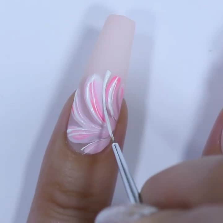 NailsVideosのインスタグラム：「Matte nails by @yagala 💖」