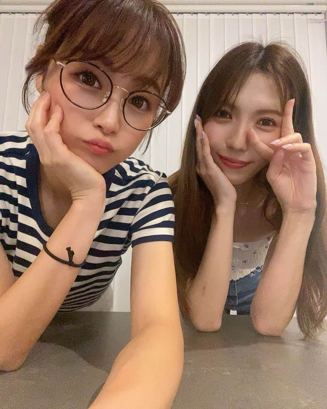 鈴木奈々さんのインスタグラム写真 - (鈴木奈々Instagram)「お兄ちゃんのお嫁さんと❤️ 仲良しだよーん🤗 かれこれ20年の仲です✨ #お兄ちゃんのお嫁さんと #2児のママ」7月23日 21時18分 - nana_suzuki79