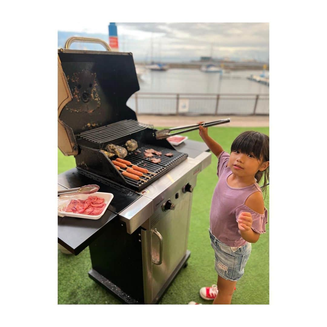 青柳昴樹さんのインスタグラム写真 - (青柳昴樹Instagram)「#夏のおもひで#bbq#妹#今時の小学生は#iPadで勉強するらしい#凄い時代になったもんだ #2枚目は噂の‥」7月24日 8時24分 - kouki_57