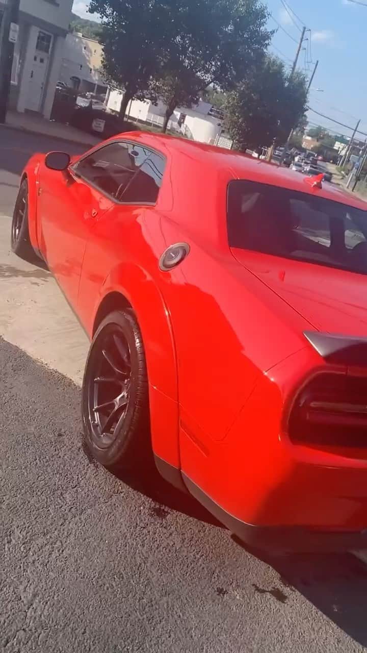 ファンクマスター・フレックスのインスタグラム：「I STILL LOVE THE AMERICAN MUSCLE CARS!  BORN IN BRONX… CHILLING IN WESTCHESTER!  100 DEGREES BUT WE CLEAN!」