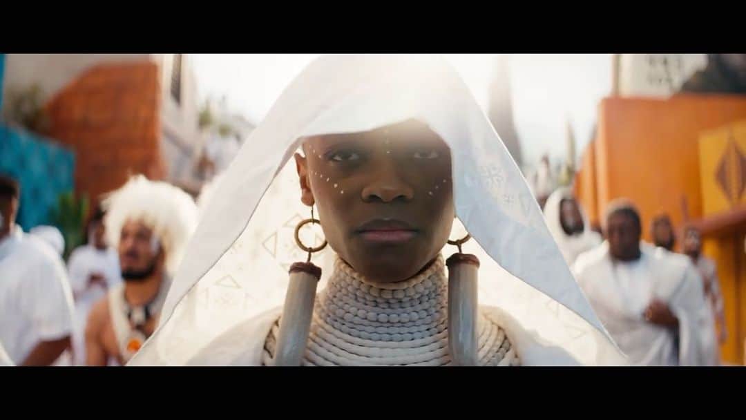 アリミ・バラードのインスタグラム：「WAKANDA FOREVER  @MarvelStudios」