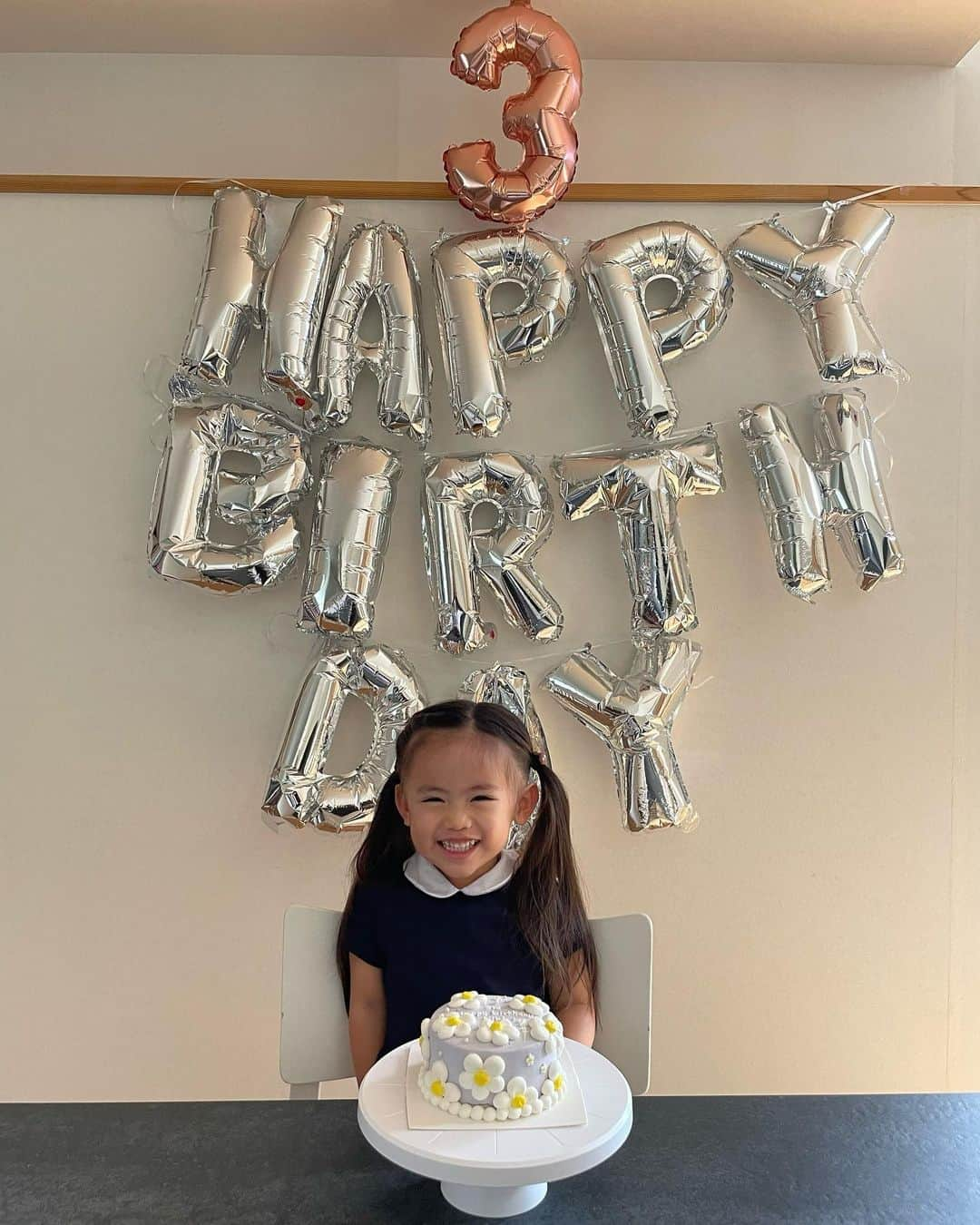 石毛秀樹のインスタグラム：「. 3rd birthday‼︎ 幸せな毎日をいつもありがとう！」