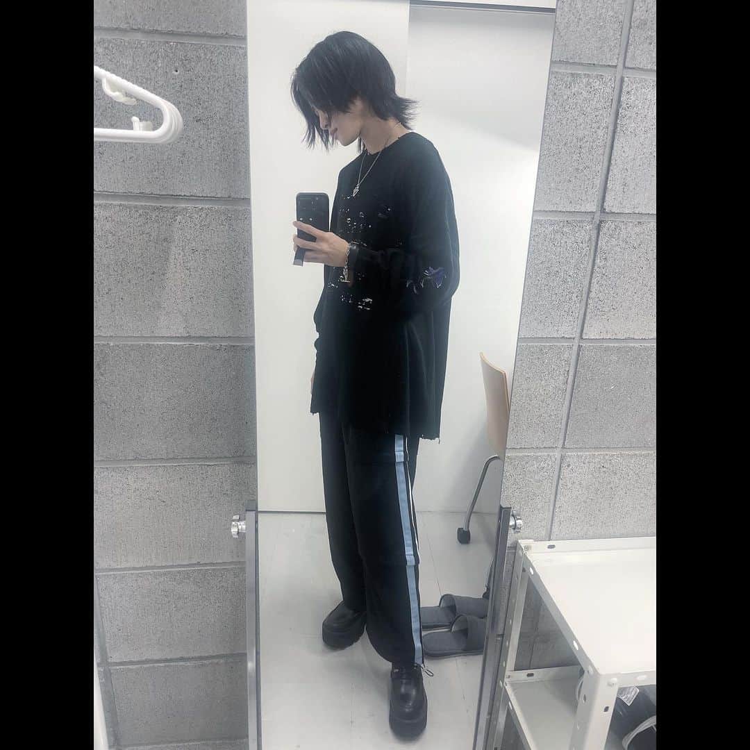 中山咲月さんのインスタグラム写真 - (中山咲月Instagram)「KINGLYMASKの撮影の時の写真 もう長袖の撮影でした...」7月24日 14時28分 - nakayama_satsuki