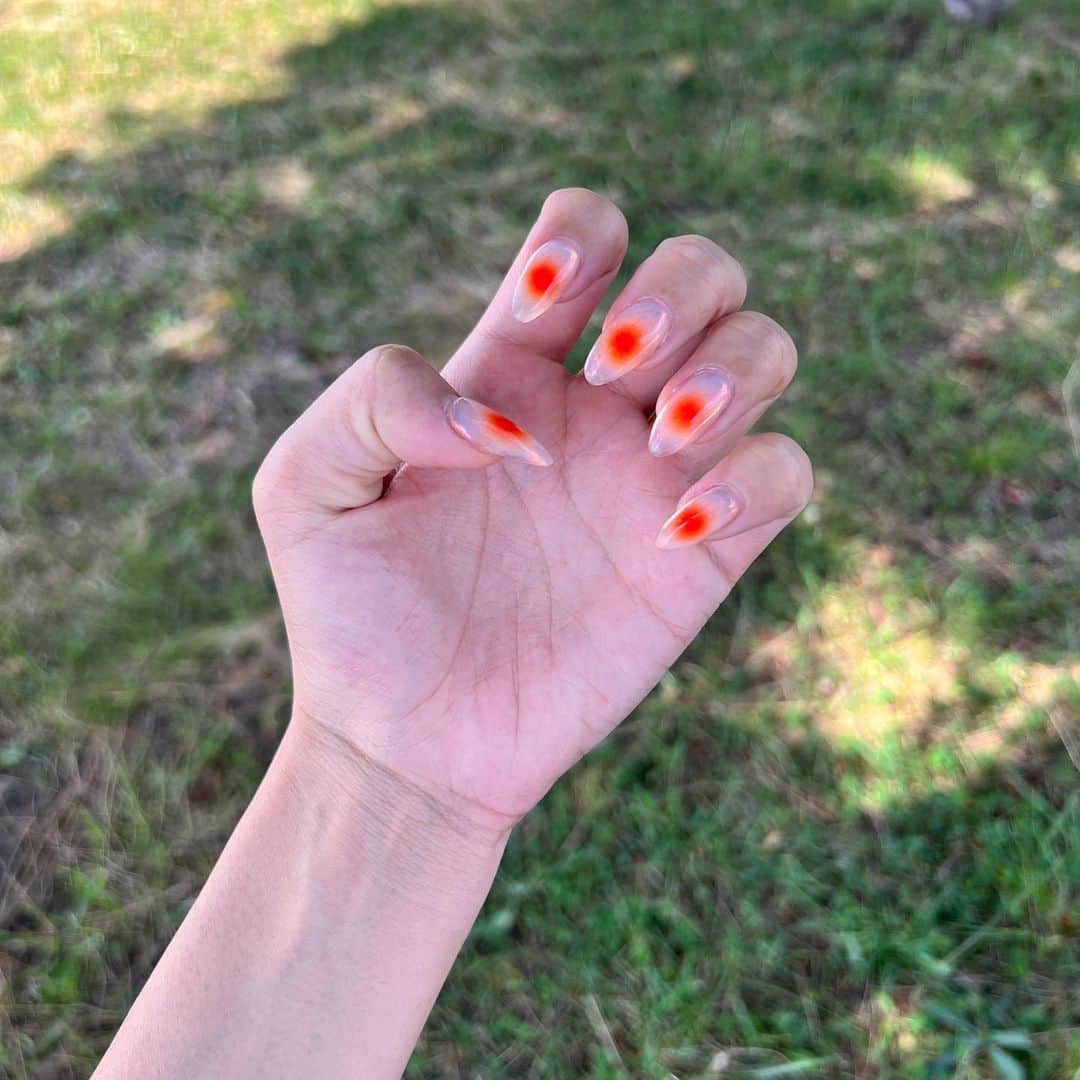 矢部ユウナのインスタグラム：「ネイルも髪型も友達プロデュース🌞✨🤞みんなりすぺくと」