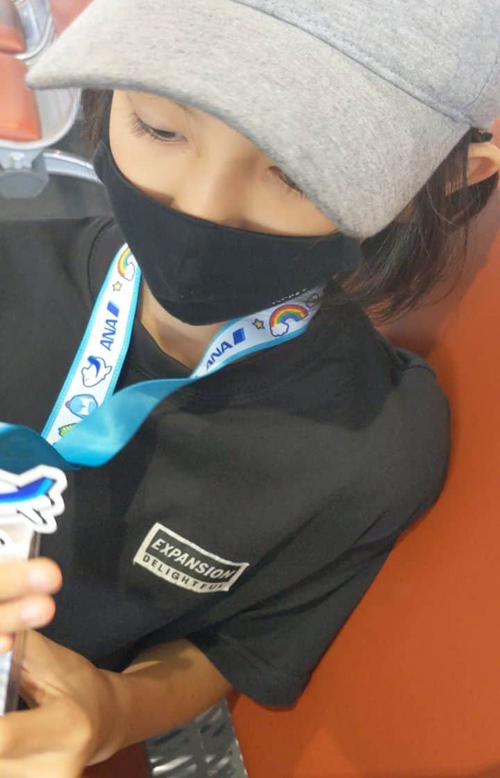 真山景子のインスタグラム：「今日からしばらく一人暮らし😶😶 友達の皆さん、夕飯誘ってね😂😂😂」