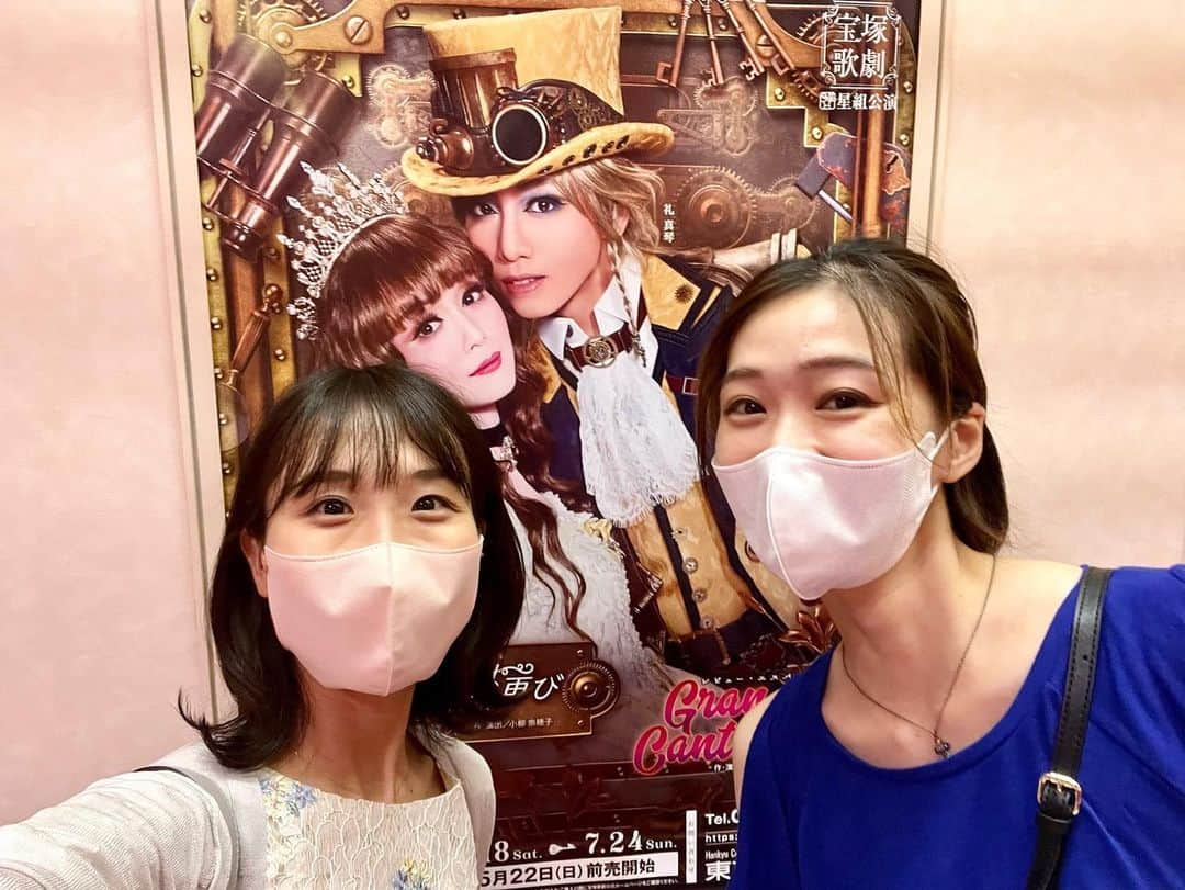 七輝かおるのインスタグラム：「星組千秋楽おめでとうございます㊗️🎉✨  先日観劇させて頂きました🥺  色々と感想はありますが、、、  まずは、#華雪りら ちゃんおめでとう㊗️✨  また追記します🤣  #宝塚#星組#星組公演」