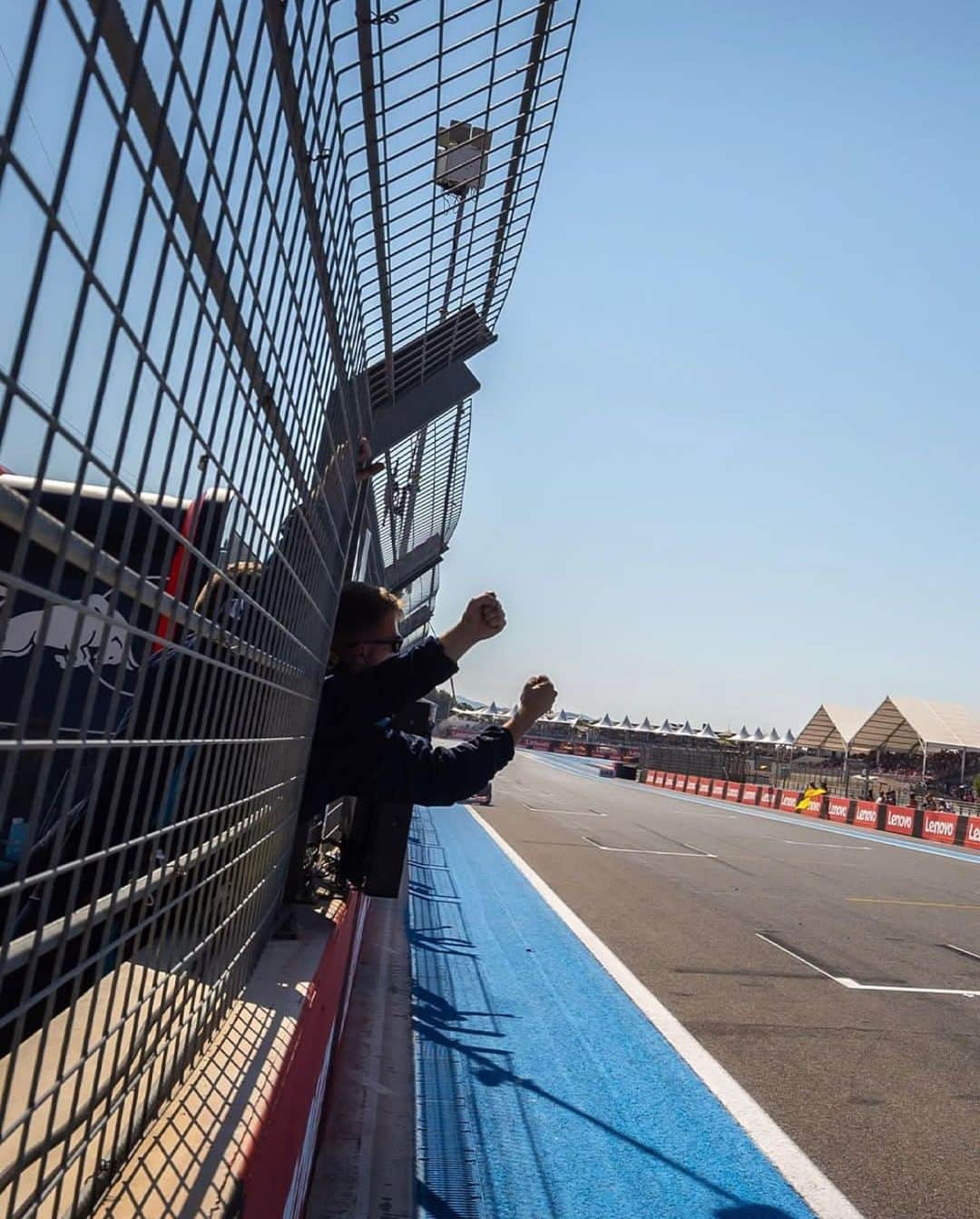 シャルル・ピックさんのインスタグラム写真 - (シャルル・ピックInstagram)「🥇@damsracing 🏎. #dams #formula2 #paulricard #le Castellet #fiaformula2」7月25日 3時13分 - charles_pic1