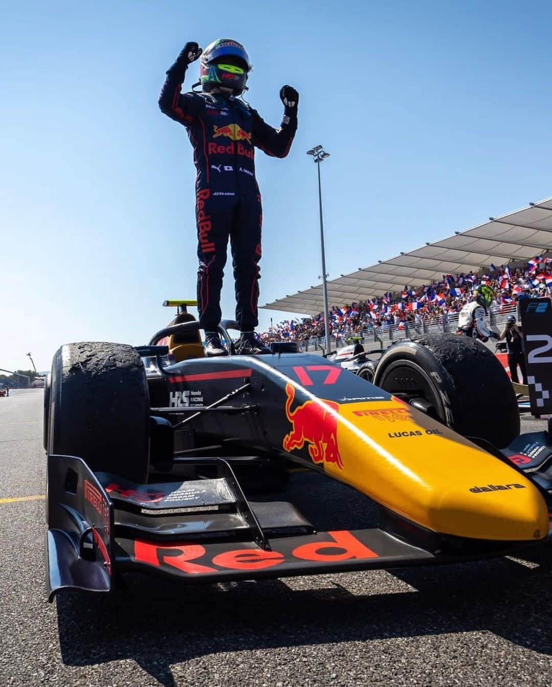 シャルル・ピックのインスタグラム：「🥇@damsracing 🏎. #dams #formula2 #paulricard #le Castellet #fiaformula2」