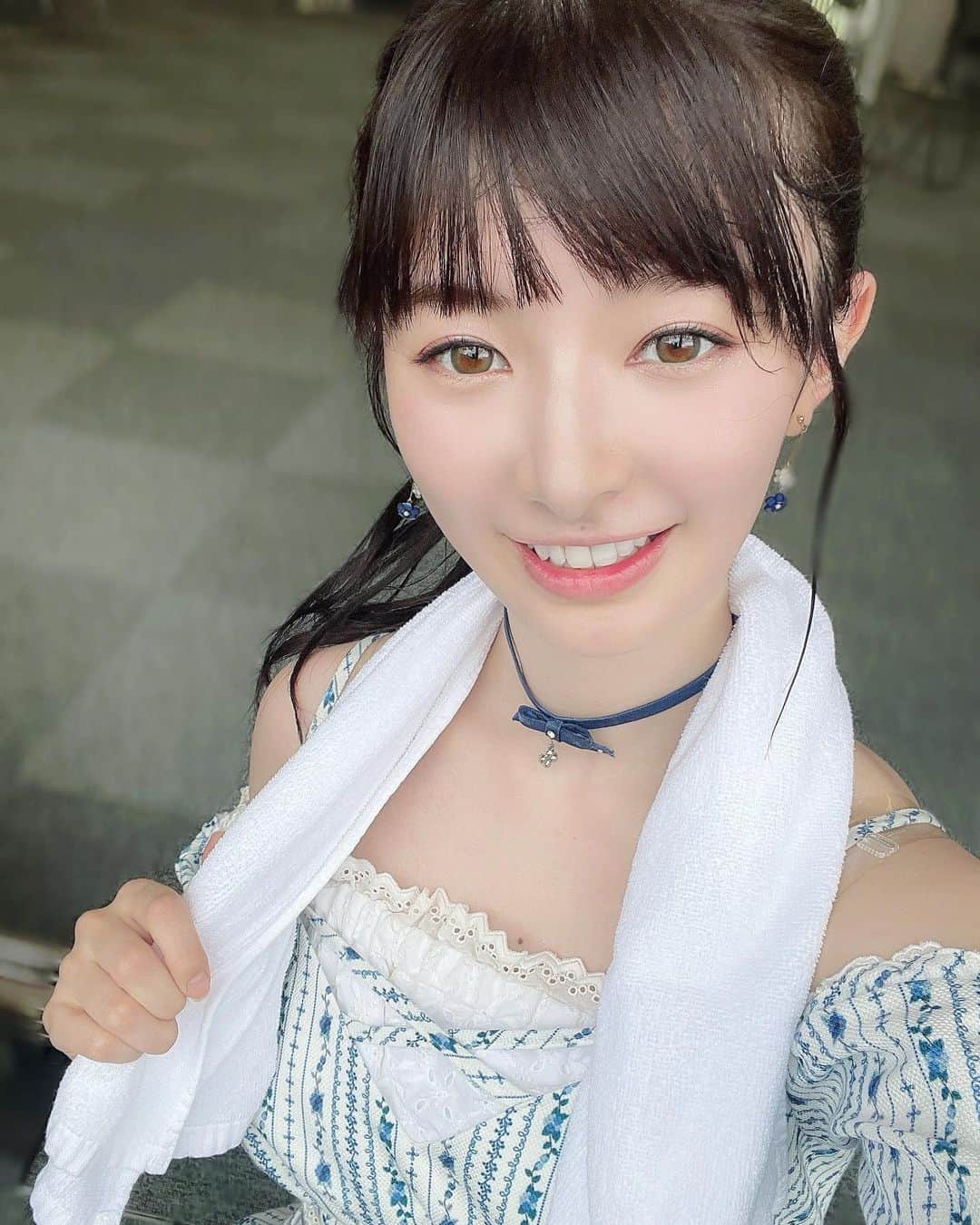 のインスタグラム：「#tbc夏まつり ありがとうございましたー！ 今年初のフェス！！ 楽しかった〜💕夏を感じました🌴☀️ 仙台また行きたいな🌻 . . #AKB48 #仙台 #TBC #TBC夏まつり2022 #フェス #live #ポニーテール #summer idol」