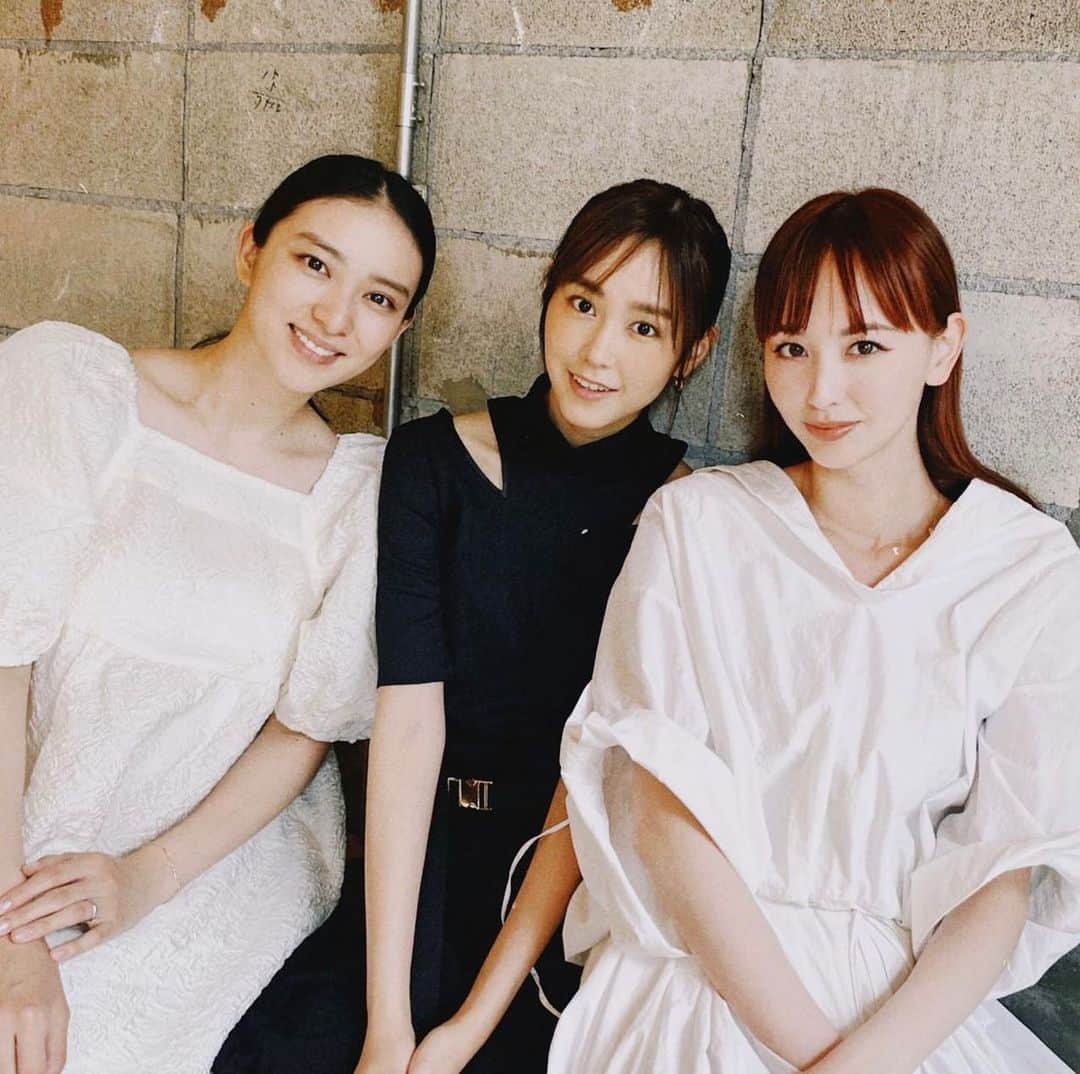 星來のインスタグラム：「豪華女優 集結。 #桐谷美玲 #武井壮 #豪華 #女優 #美しい #いいね返し #インスタ映え #instagood #instalike #f4f #l4l #likeforlikes #likeforfollow #いいねした人全員フォローする #お洒落さんと繋がりたい #美男美女と繋がりたい」