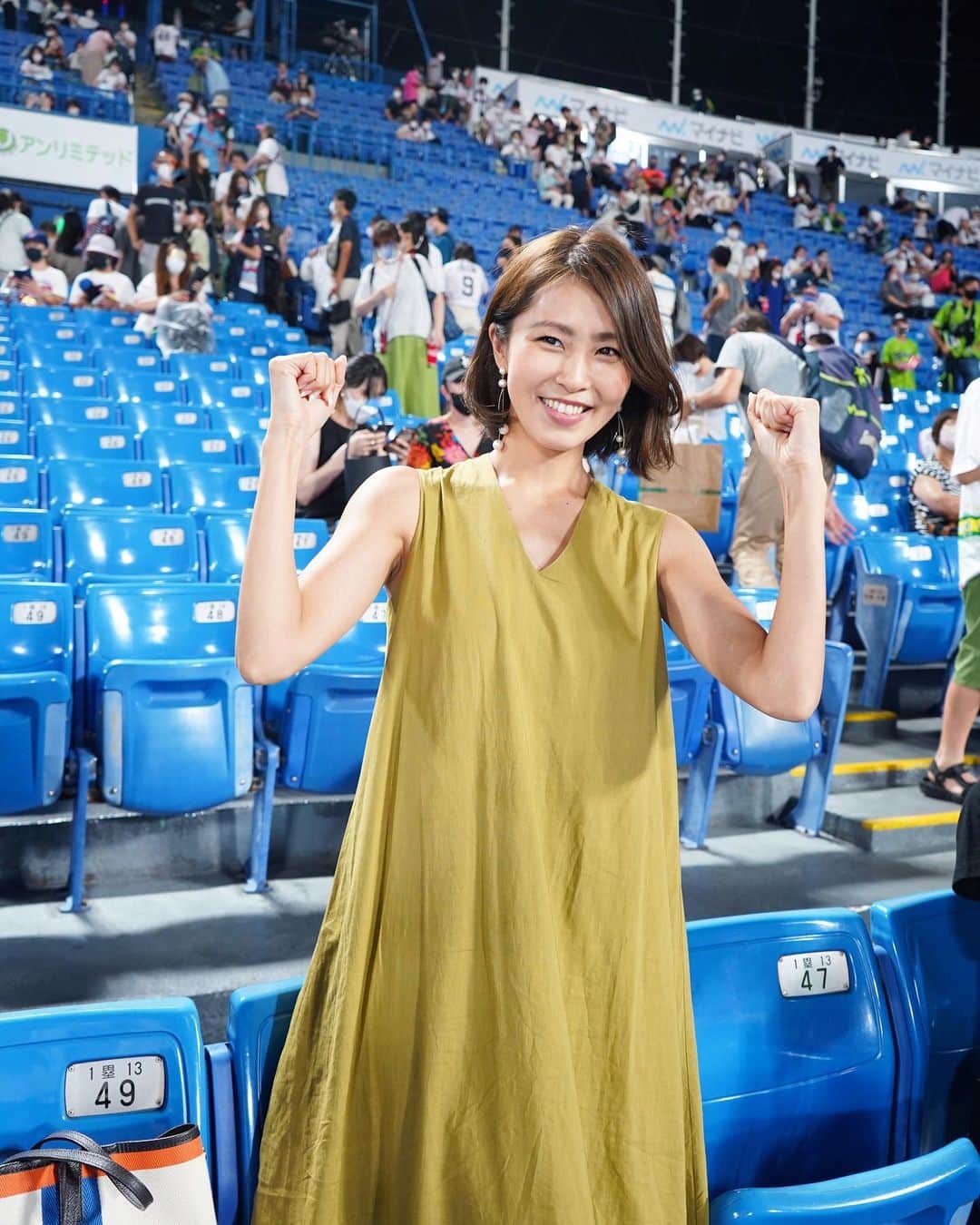 のインスタグラム：「すわほー*\(^o^)/*  ①*\(^o^)/* ②あと2試合だって！！ ③空中くるりんぱ ④たーまやー ⑤山田哲人様おかえり弾🎉  ベストメンバー最高🙌 前半戦おつかれさまでした😊  2022観戦 27戦目 #坂元野球観戦記録 観戦試合 19勝8敗0分  #神宮球場 #ヤクルトスワローズ #ヤクルト戦  #広島戦 #カープ戦 #広島カープ #プロ野球 #野球の楽しみ方は人それぞれ #M41」