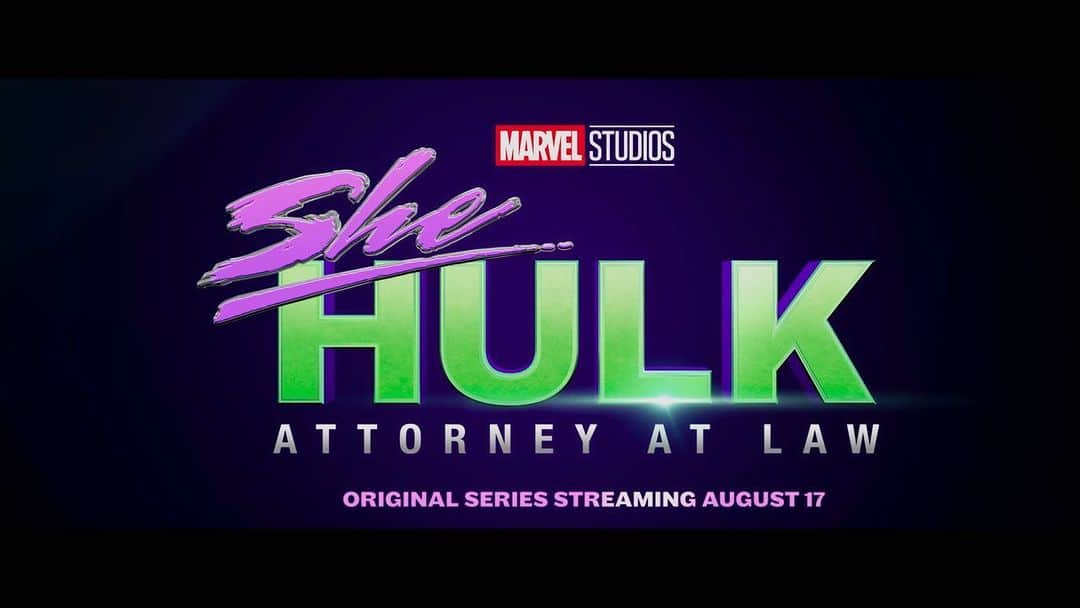 マーク・ラファロのインスタグラム：「Family is family. 💚💪🏻💥  Get ready for #SheHulk: Attorney at Law, an original @marvelstudios series, streaming August 17 on @disneyplus!」