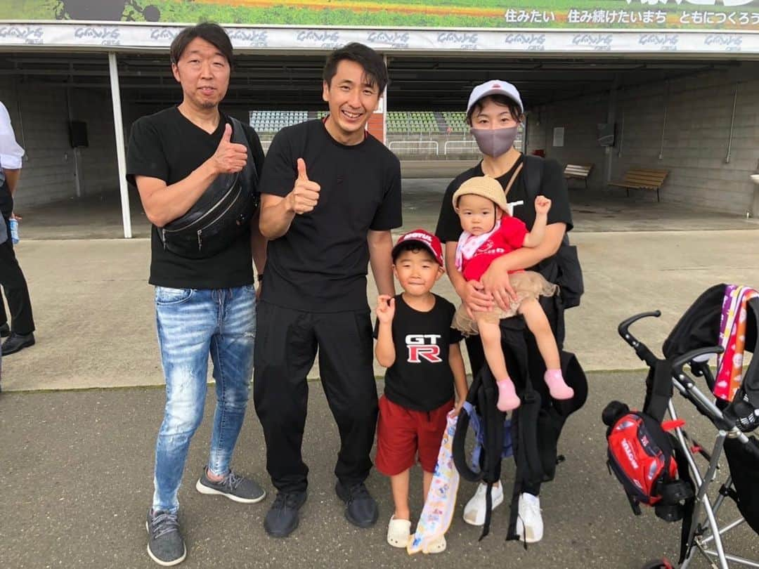 松田次生さんのインスタグラム写真 - (松田次生Instagram)「ブログ更新しました→　tsugio-blog.com　「十勝にも多くのＧＴＲが！僕の愛車だったMY20がステルスグレーに！清水さんとＫｉｄｓ ｃｏｍの西山社長が！！」こちらも見てください。 #GTR #日産 #元愛車 #十勝 #松田次生」7月25日 0時08分 - tsugiomatsuda290