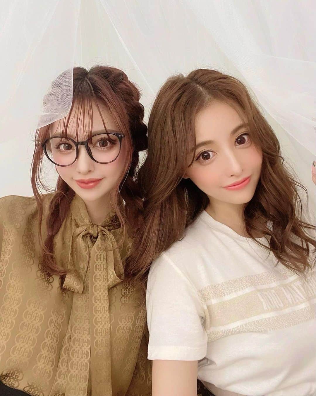 のインスタグラム：「この前の撮影で📸✨ ご近所りりたんと💞 普段たくさん会ってるのに撮影でも一生で🤣💕 運命感じた❤️❤️❤️笑 ． ． ． #shooting #撮影 #姉ageha #ご近所さん #好き❤️」