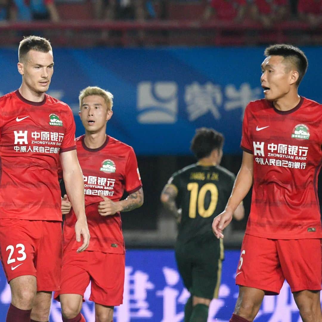 トニ・シュニッチさんのインスタグラム写真 - (トニ・シュニッチInstagram)「What a night ! After almost 2 years in China I played my first game at home stadion and in front of our great fans  Very happy for the win against my ex club 😉🤪」8月8日 14時19分 - sunkicaa