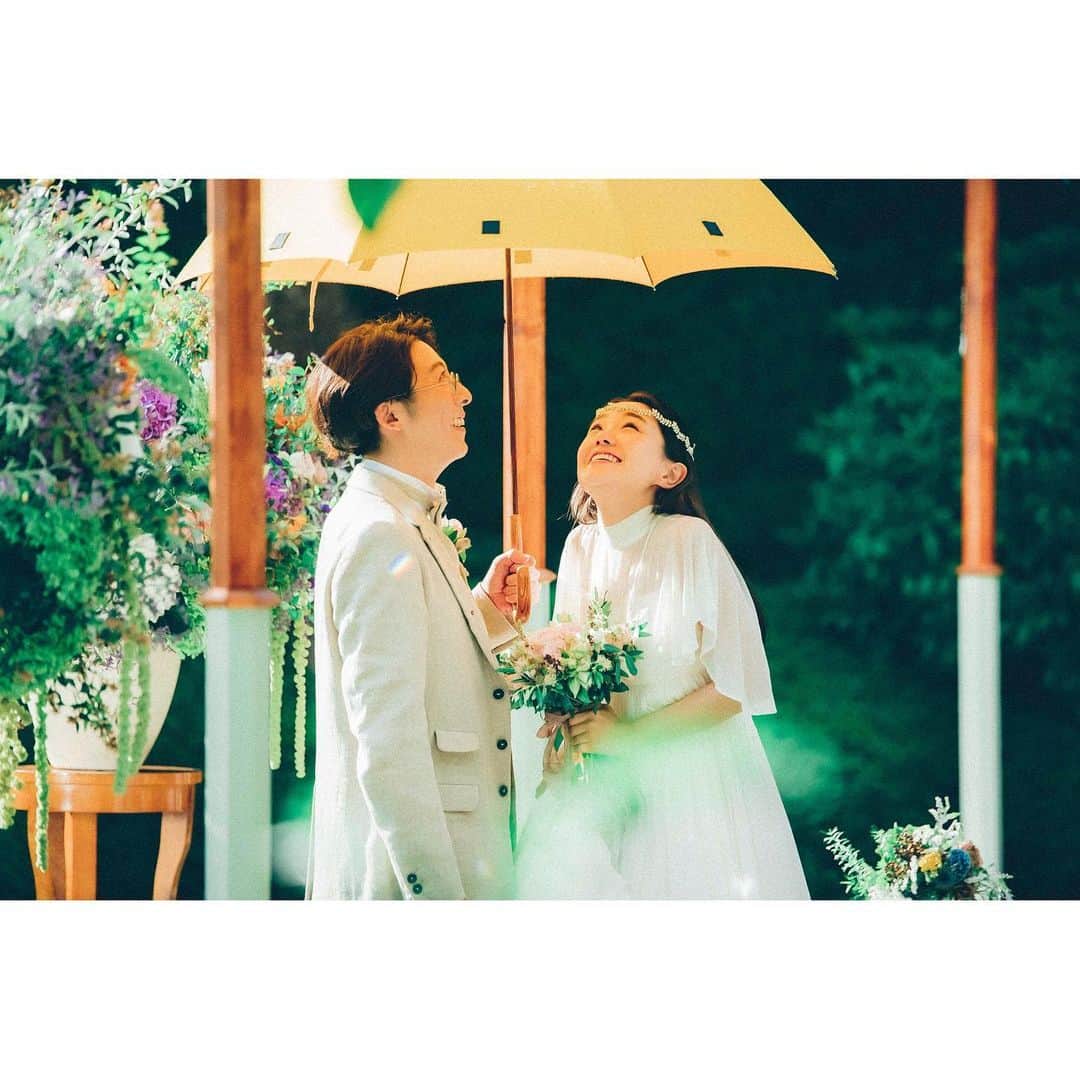 奈緒さんのインスタグラム写真 - (奈緒Instagram)「. 「ディアボーテHIMAWARI」新CM ふしぎな雨男さんとの結婚式👰‍♀️ 先日公開されました！ 是非HPもチェックしてみてください。  #ディアボーテhimawari」8月8日 15時22分 - sunaosquare