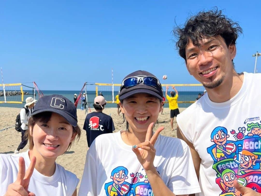 佐野優子さんのインスタグラム写真 - (佐野優子Instagram)「. 3年振りに帰って来れた場所🏖 .  温かく迎えてくれるスタッフの方々に感謝です😌 お仕事だけど楽しいが勝つ💪🏻 . 今年も楽しい思い出沢山詰め込んで帰ります🧳 . #びーちふぇすた #新温泉町  #浜坂県民サンビーチ」8月8日 15時42分 - yuko12345