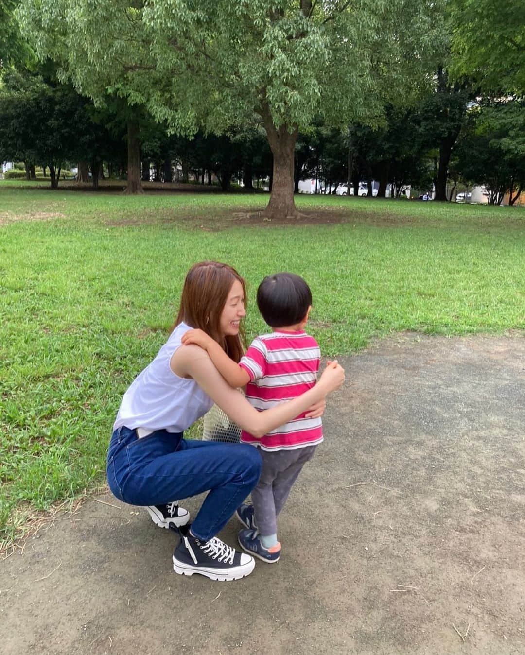 大野いとのインスタグラム：「すくすくと成長中。 らぶ！！ #保育園帰り甥っ子 靴: @beautifulpeople_officialsite」