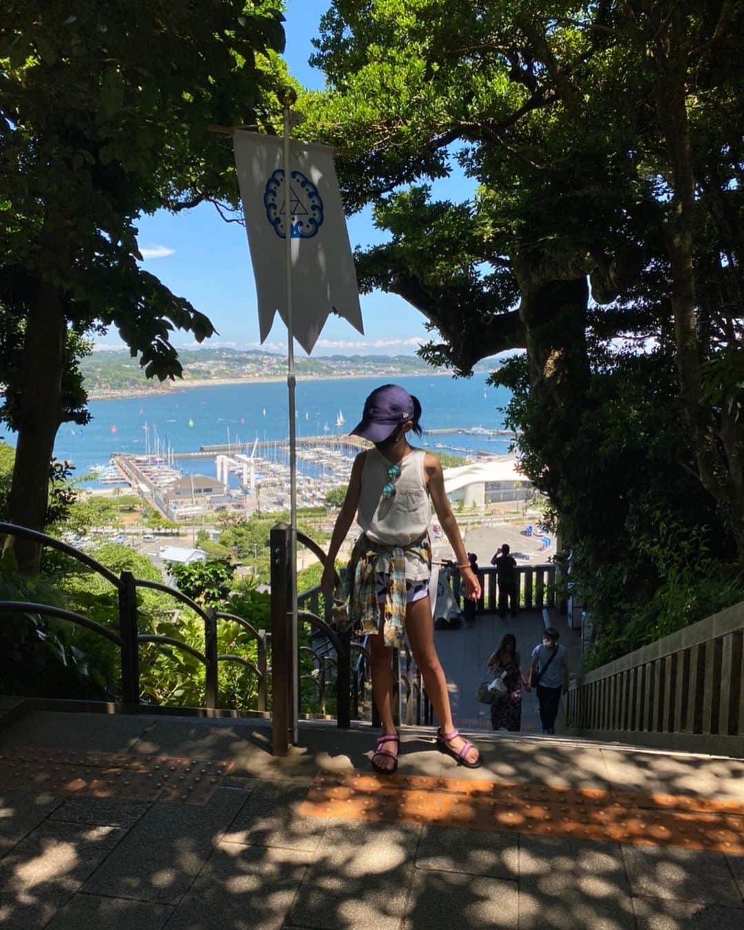 伊藤裕子のインスタグラム：「夏休み  #太陽と海があれば幸せ #加工無しの世界 #夏休み #時間帯と場所を工夫して」