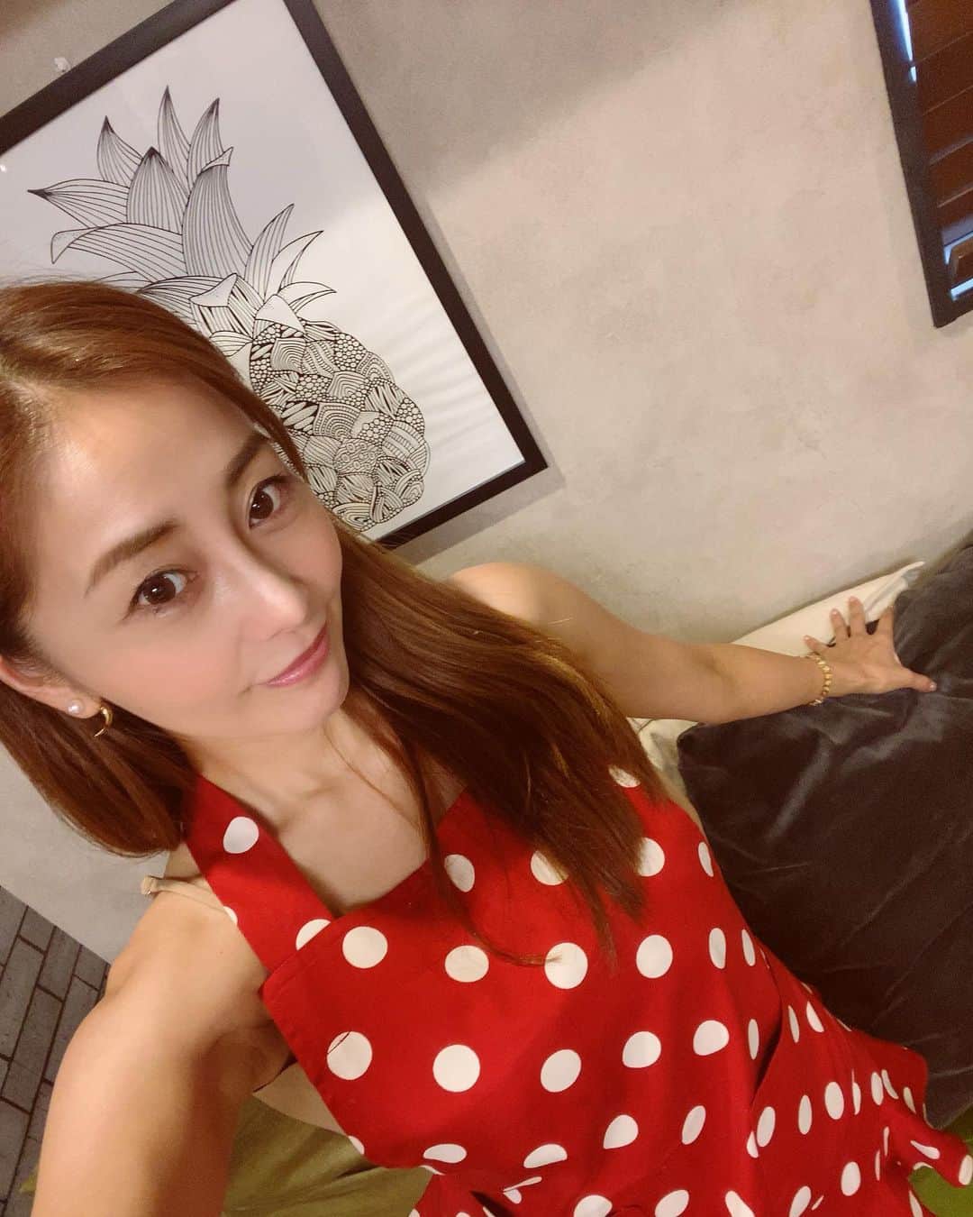 のインスタグラム：「おはようございます😊🌻 今週も始まりますね 今日は週刊大衆連載発売日☺️ 観てね❣️ しかもわたしのポスター付きです☺️💕💕💕 嬉しい😊 @weekly_taishu  #連載　#ありがとう　#感謝　#熊切あさ美」